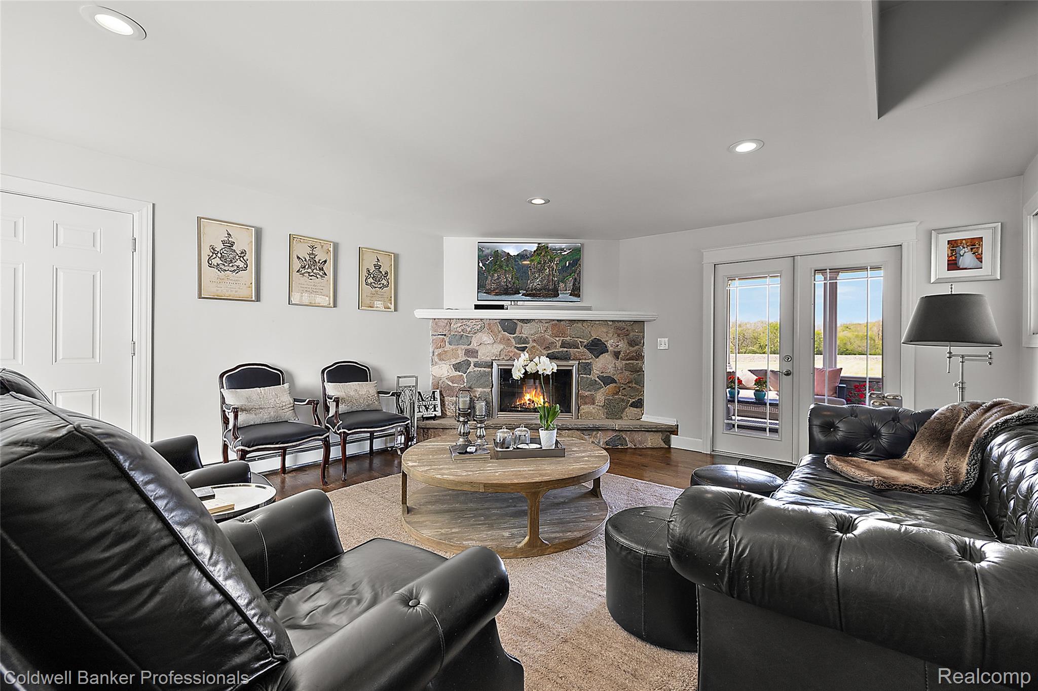 Lapeer, Michigan, 48446, United States, 3 Bedrooms Bedrooms, ,3 BathroomsBathrooms,Residential,For Sale,1907638