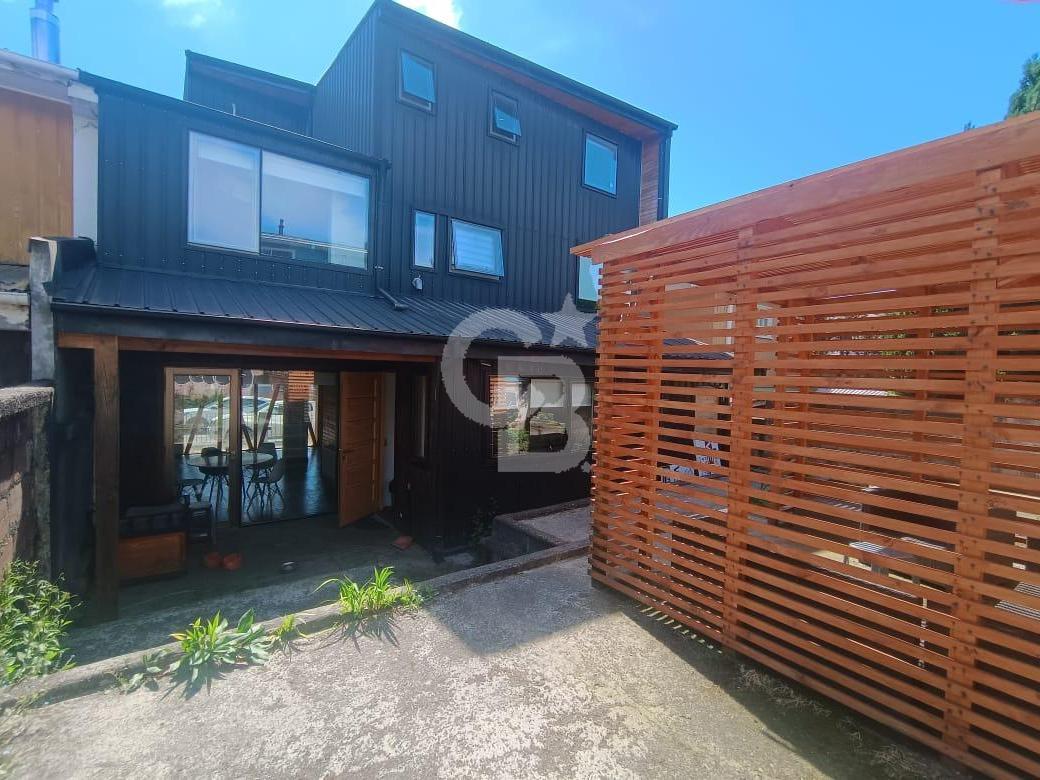 Puerto Montt, Chile, 5 Bedrooms Bedrooms, ,3 BathroomsBathrooms,Residential,For Sale,1998217