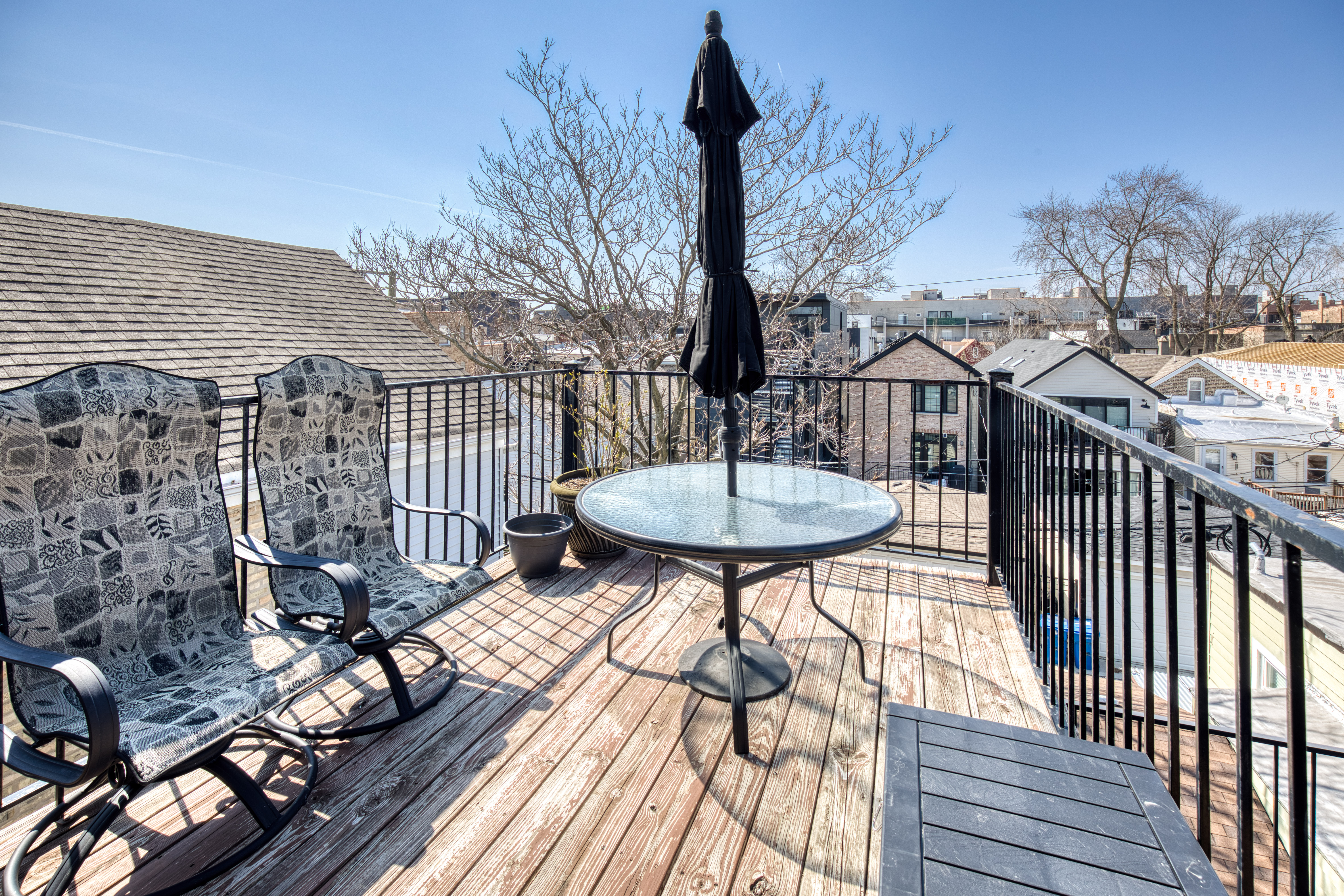  Welcome to the Penthouse at 832 N Washtenaw - 物件實景