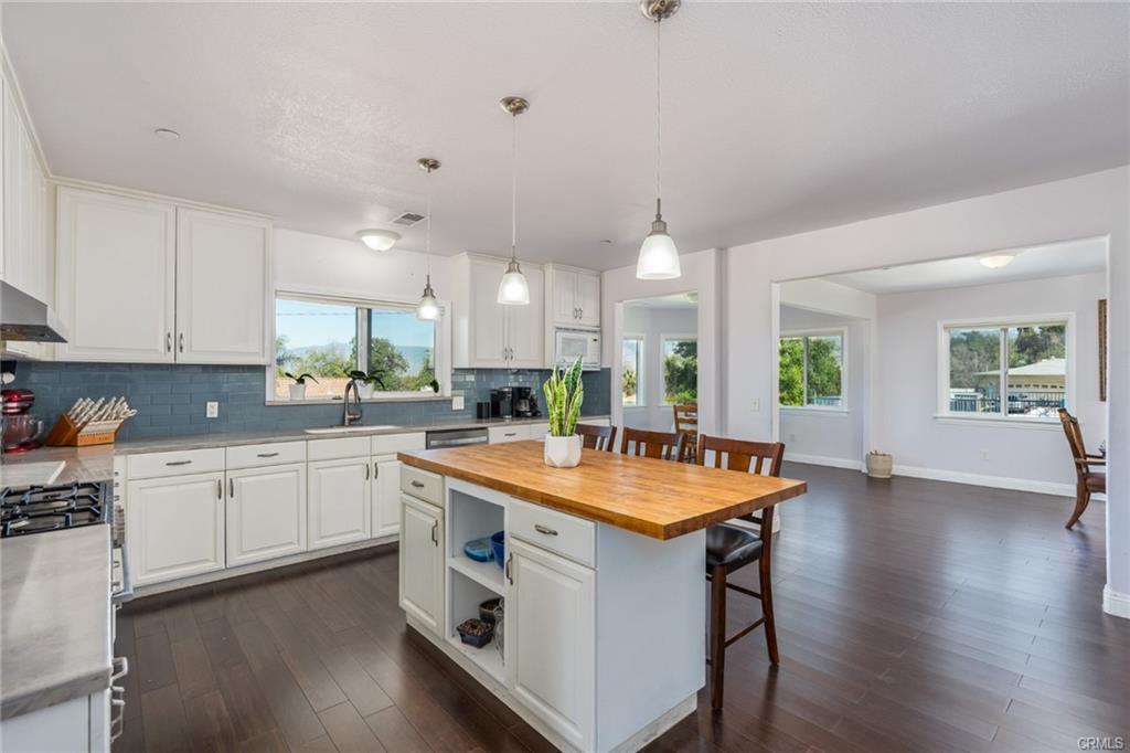 Redlands, California, 92373, United States, 4 Bedrooms Bedrooms, ,3 BathroomsBathrooms,Residential,For Sale,1982195