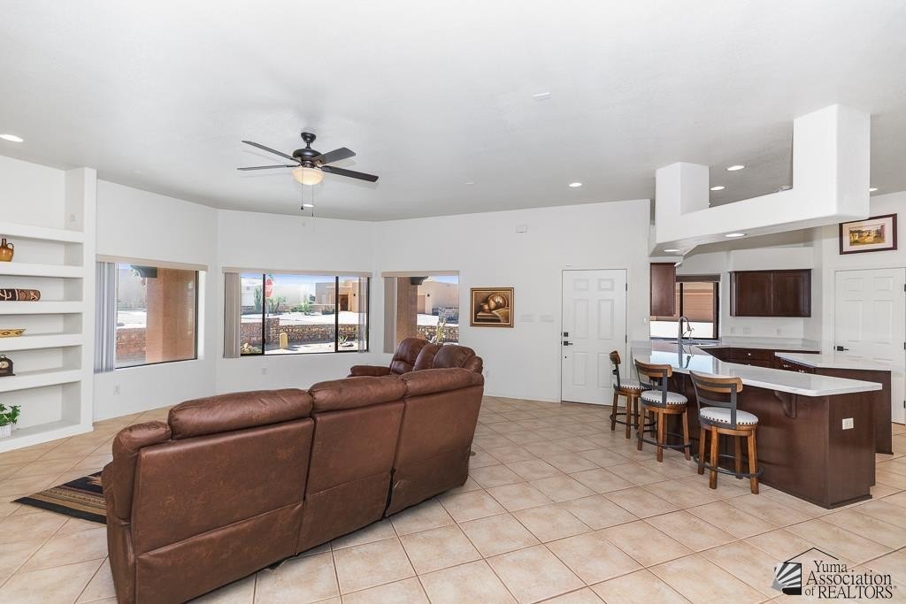 Yuma, Arizona, 85367, United States, 3 Bedrooms Bedrooms, ,2 BathroomsBathrooms,Residential,For Sale,1976192