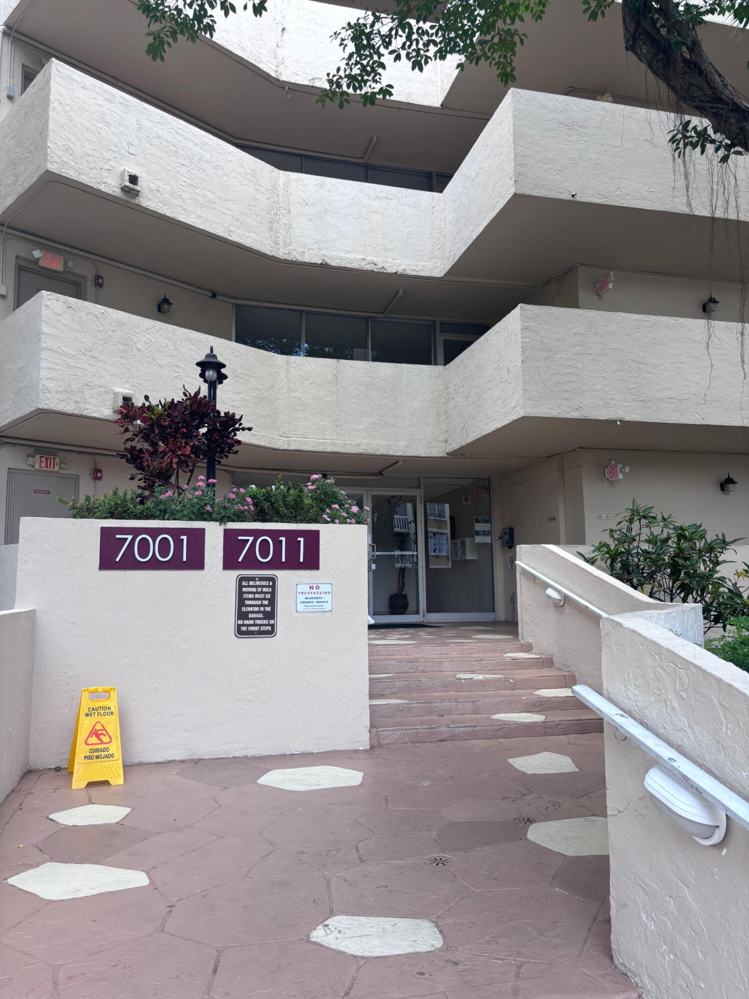 Environ Blvd, Lauderhill, FL 33319