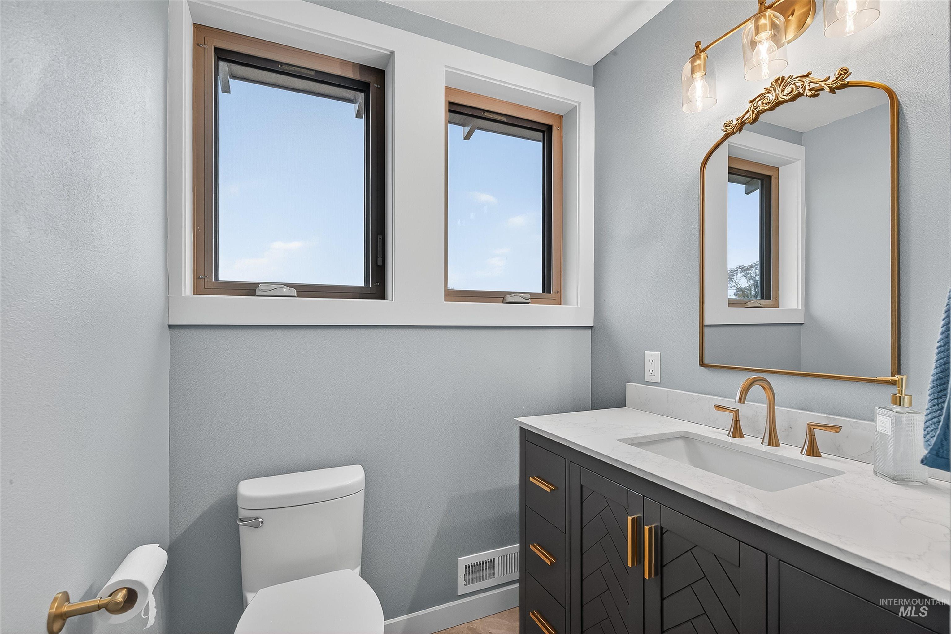 Lewiston, Idaho, 83501, United States, 5 Bedrooms Bedrooms, ,Residential,For Sale,1987812