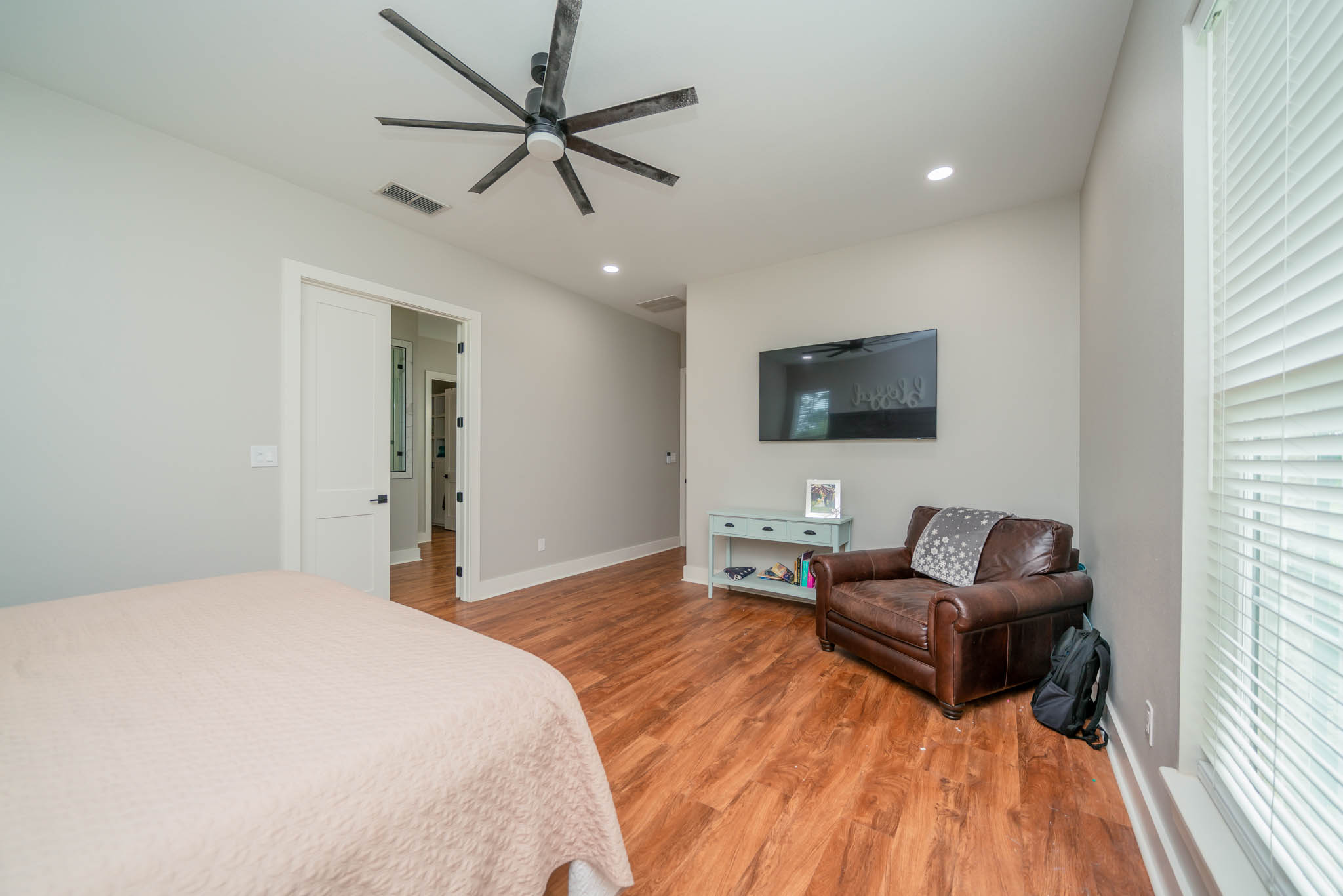 Jacksonville, Texas, 75766, United States, 4 Bedrooms Bedrooms, ,3 BathroomsBathrooms,Residential,For Sale,1978042