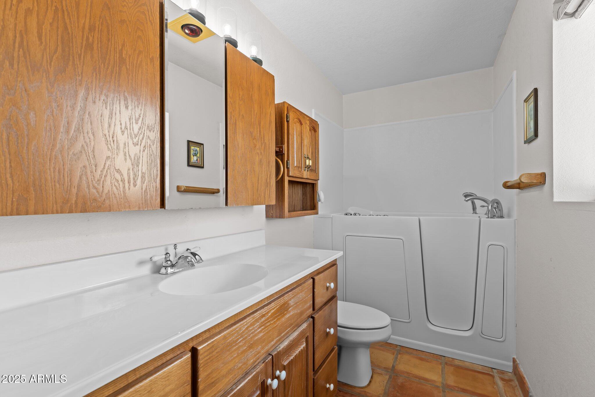 Wickenburg, Arizona, 85390, United States, 3 Bedrooms Bedrooms, ,3 BathroomsBathrooms,Residential,For Sale,1915938