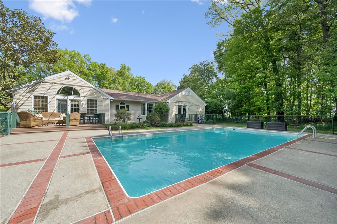Level Green, Pennsylvania, 15085, United States, 4 Bedrooms Bedrooms, ,4 BathroomsBathrooms,Residential,For Sale,2049075
