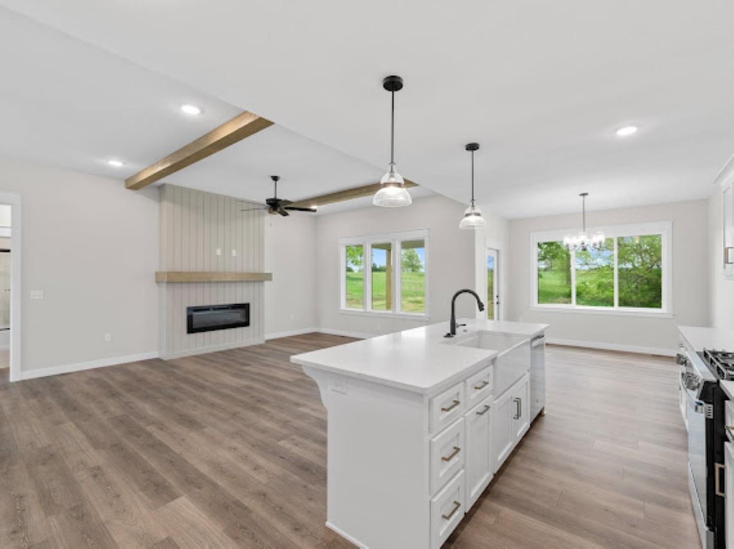 Salina, Kansas, 67401, United States, 5 Bedrooms Bedrooms, ,3 BathroomsBathrooms,Residential,For Sale,1737459