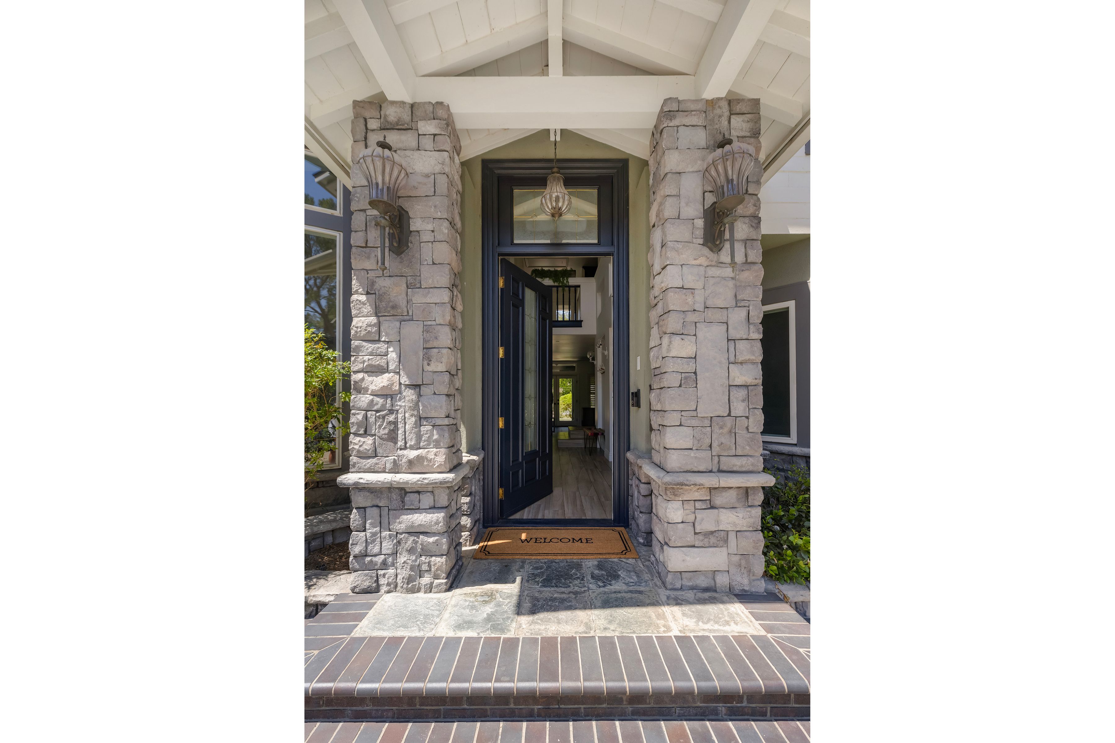  1333 West Valleyheart Drive - 物件實景