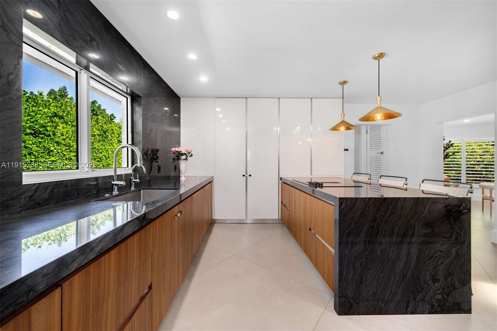 Pinecrest, Florida, 33156, United States, 4 Bedrooms Bedrooms, ,4 BathroomsBathrooms,Residential,For Sale,1997092