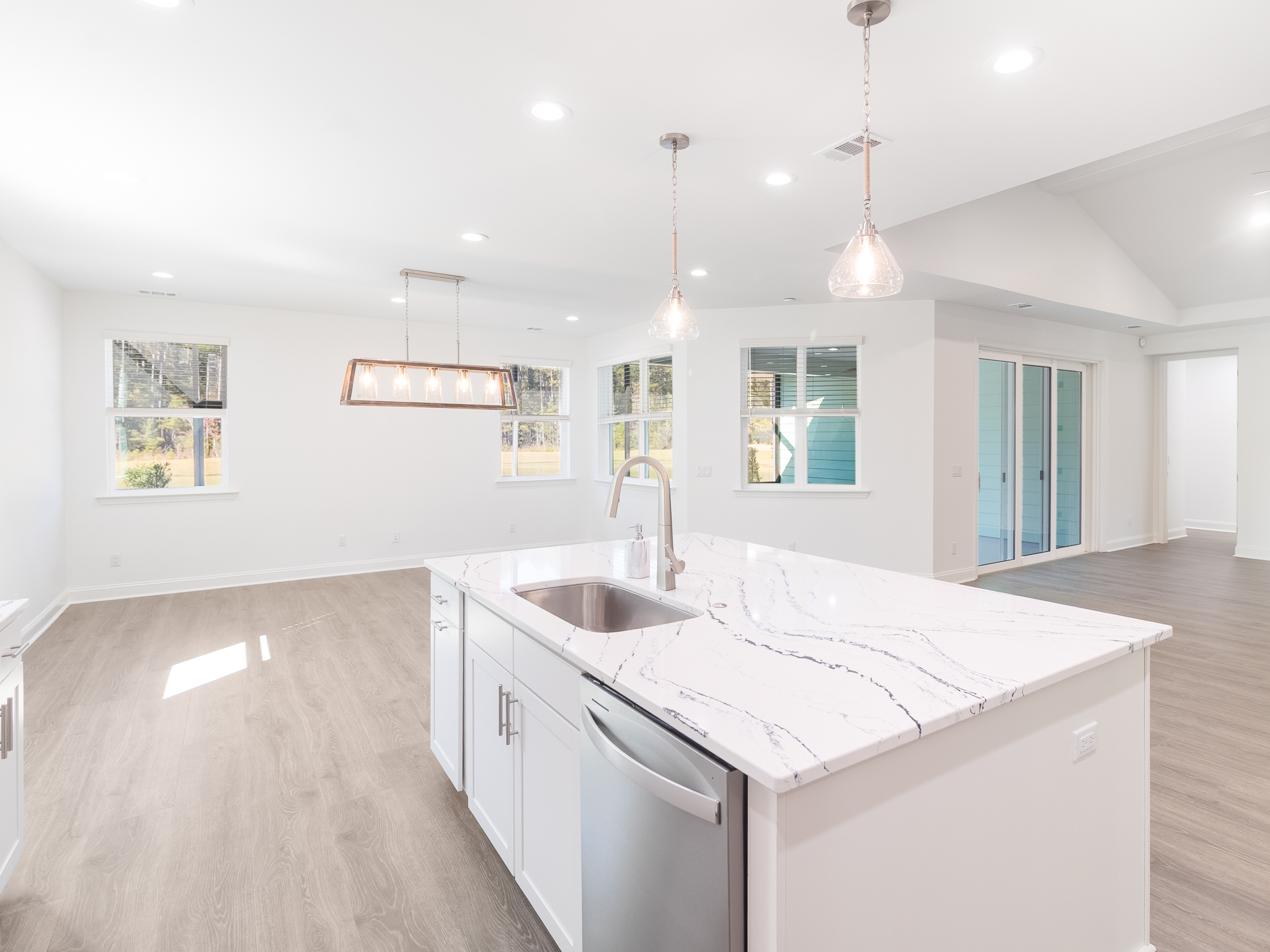 Hardeeville, South Carolina, 29927, United States, 3 Bedrooms Bedrooms, ,4 BathroomsBathrooms,Residential,For Sale,1992375