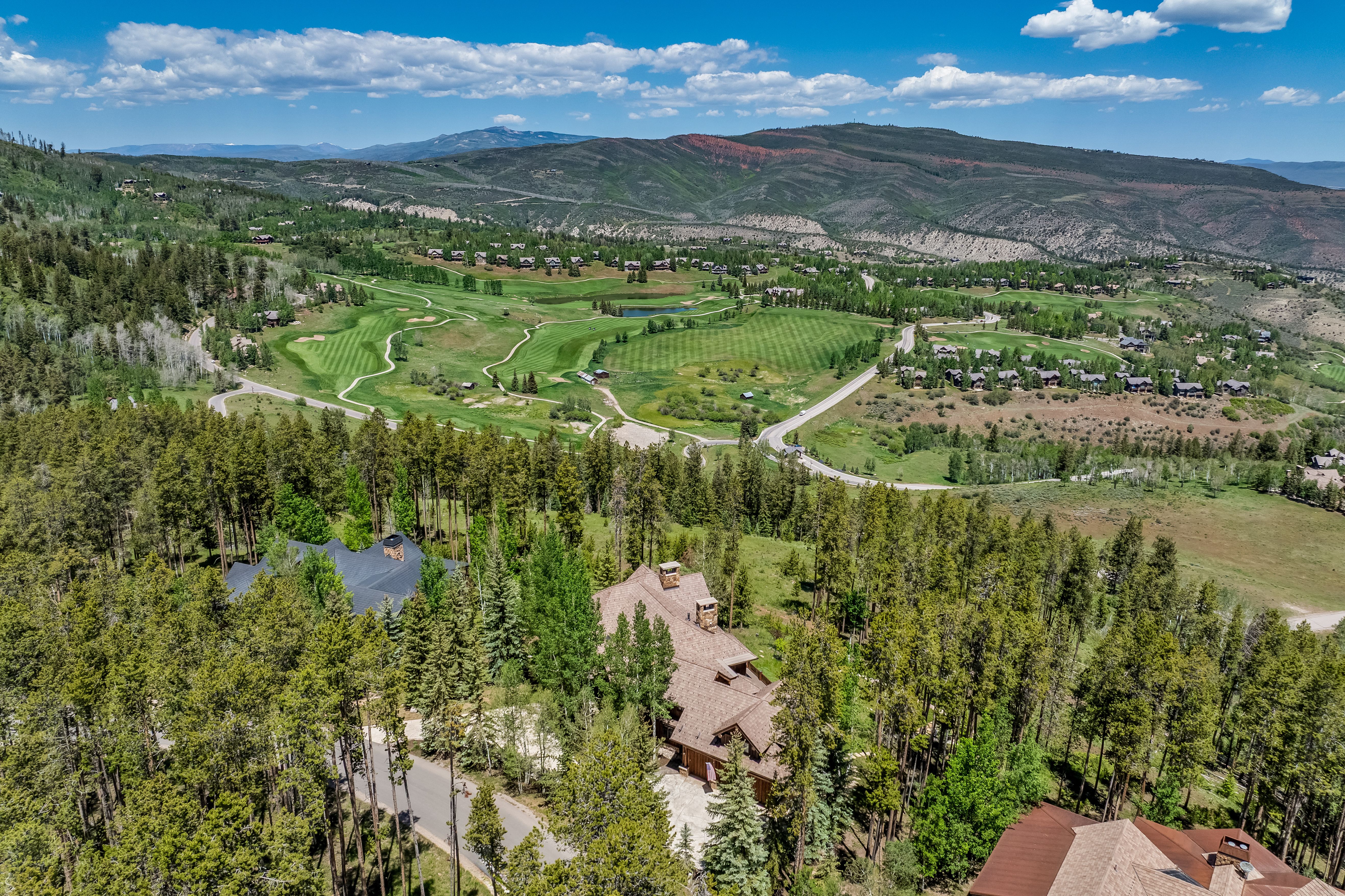  317 Elk Woods is the Kind of Mountain Estate that Earns its Setting - 物件實景