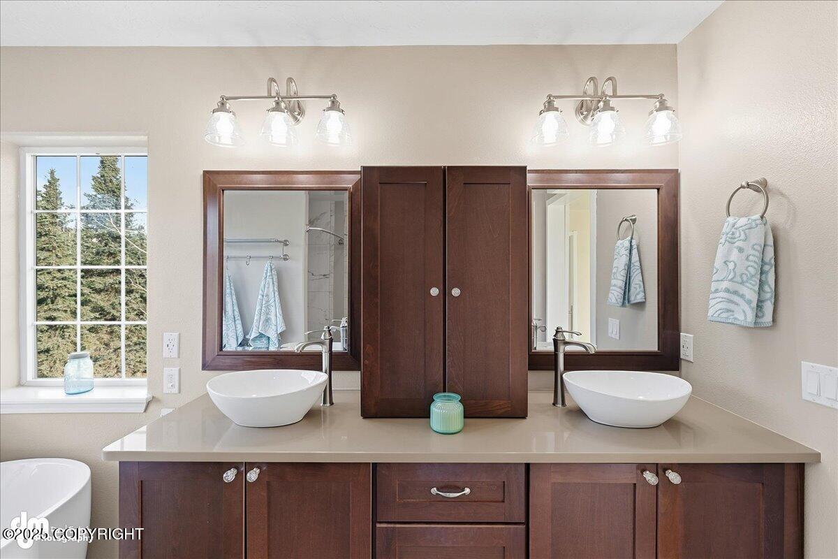 Sterling, Alaska, 99672, United States, 4 Bedrooms Bedrooms, ,3 BathroomsBathrooms,Residential,For Sale,1974036