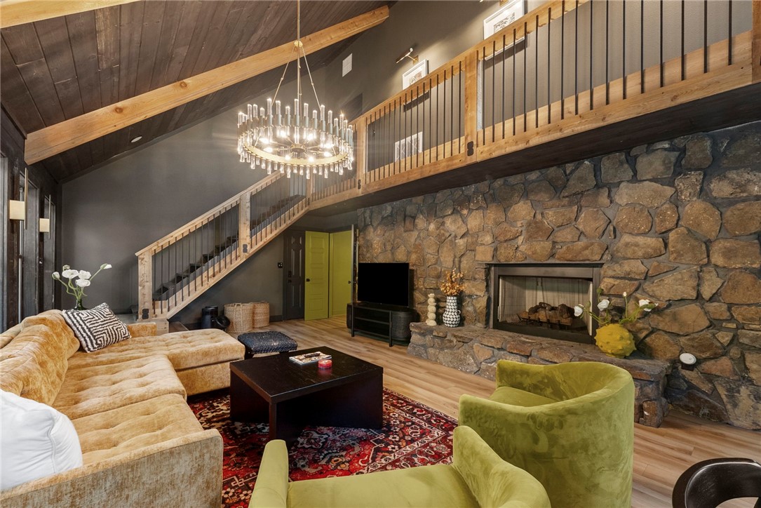 Fayetteville, Arkansas, 72703, United States, 2 Bedrooms Bedrooms, ,3 BathroomsBathrooms,Residential,For Sale,1846597