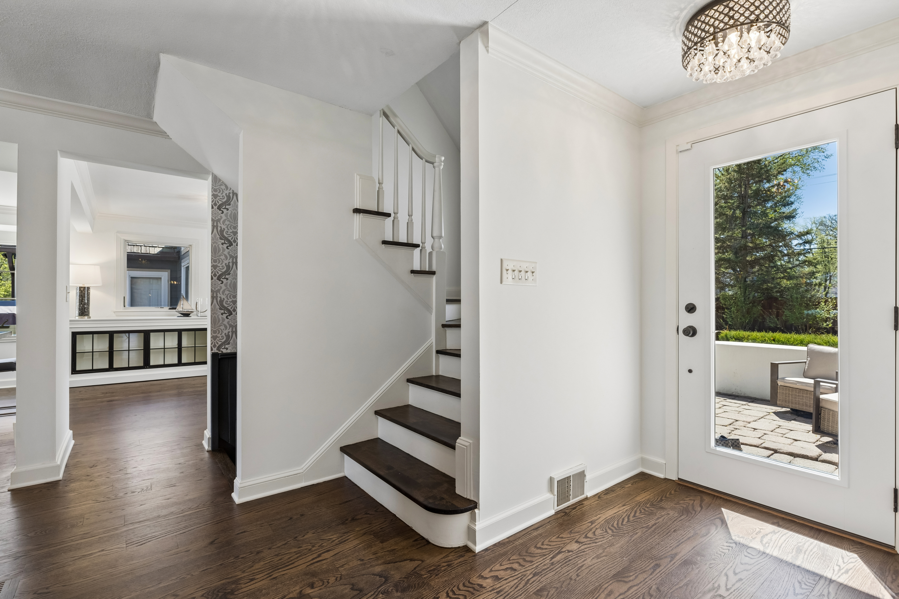  Elegant French-Inspired Hilldale Estate - 物件實景