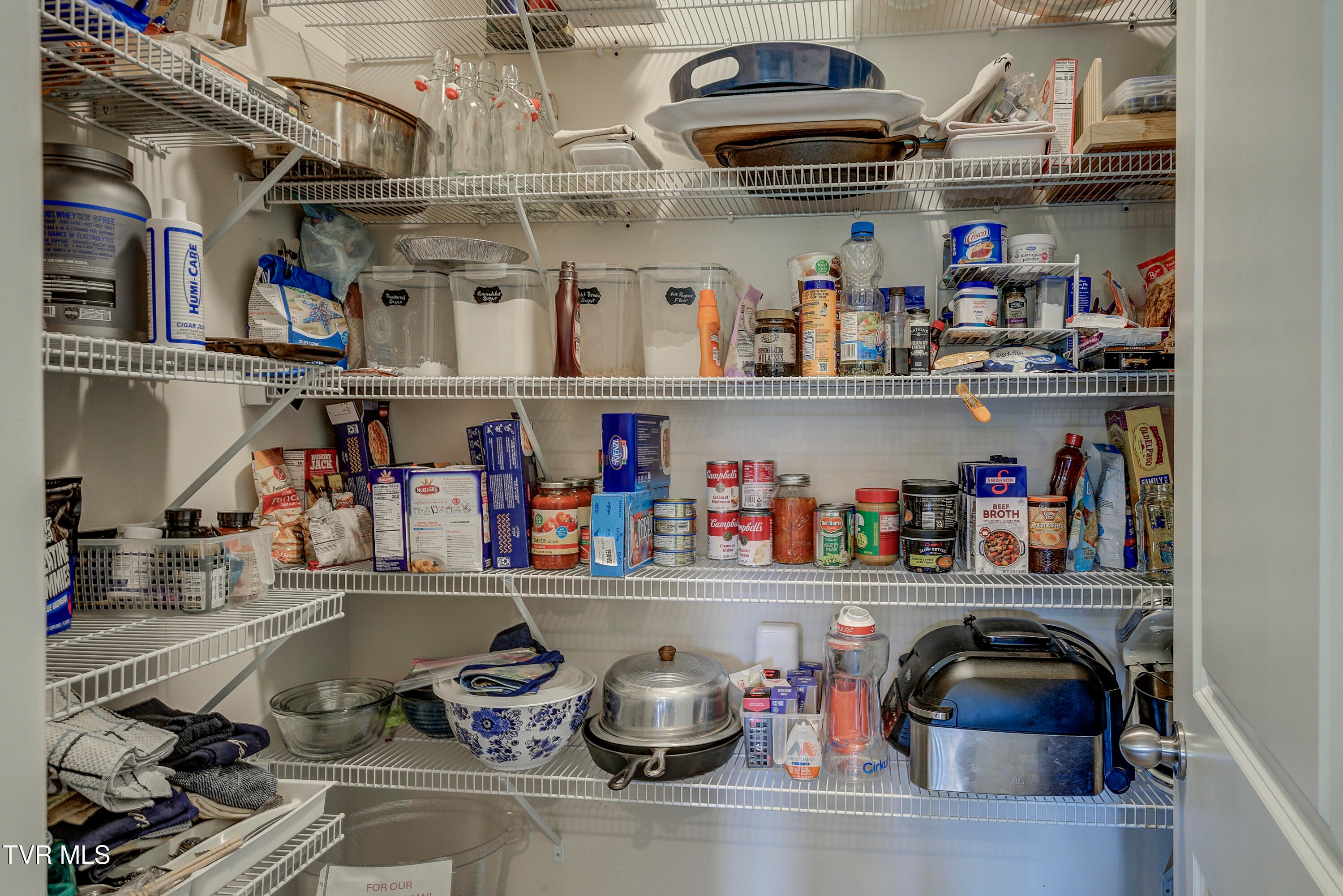 Elizabethton, Tennessee, 37643, United States, 3 Bedrooms Bedrooms, ,2 BathroomsBathrooms,Residential,For Sale,1925509