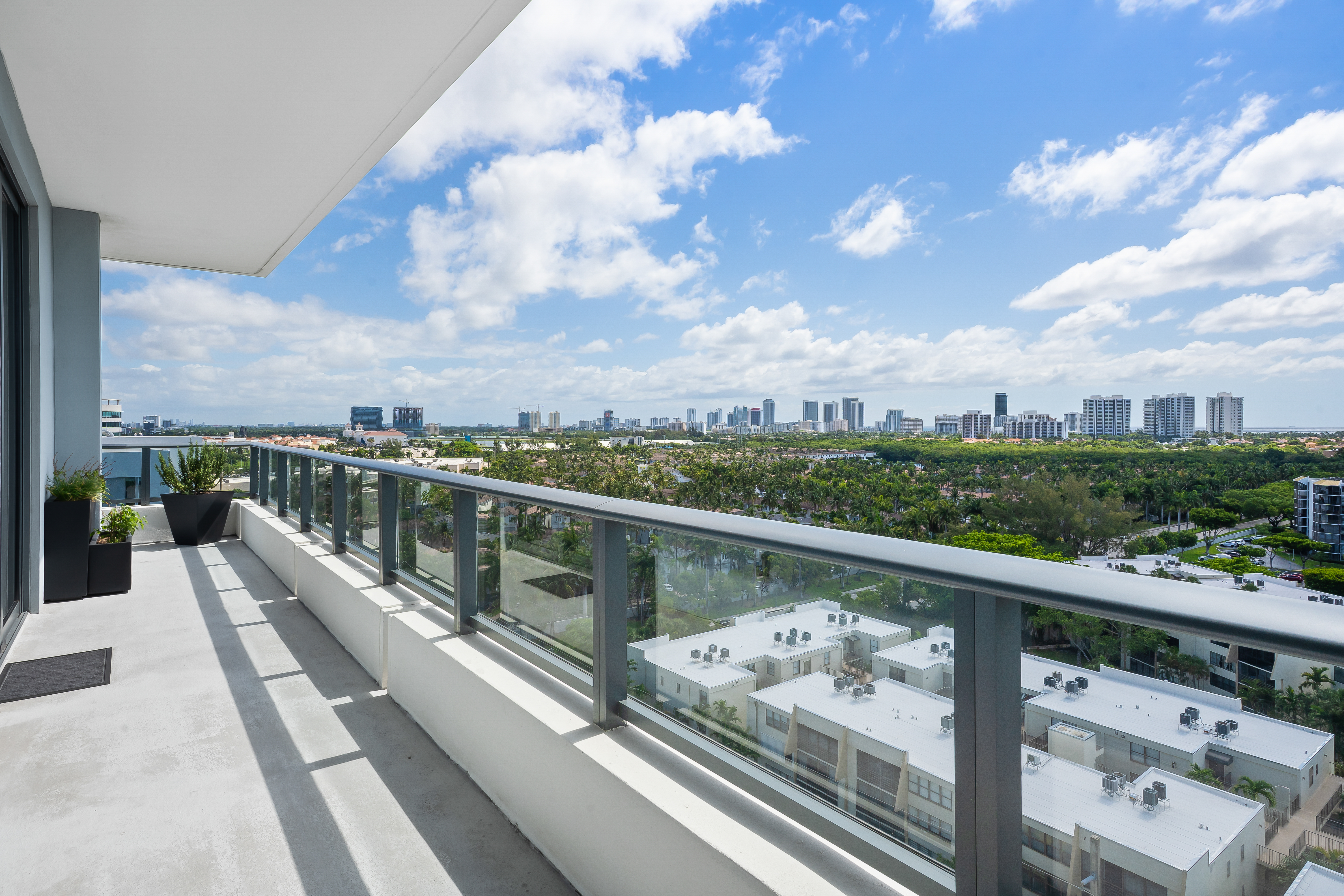  2960 NE 207th St, Aventura, FL, 33180 - 物件實景
