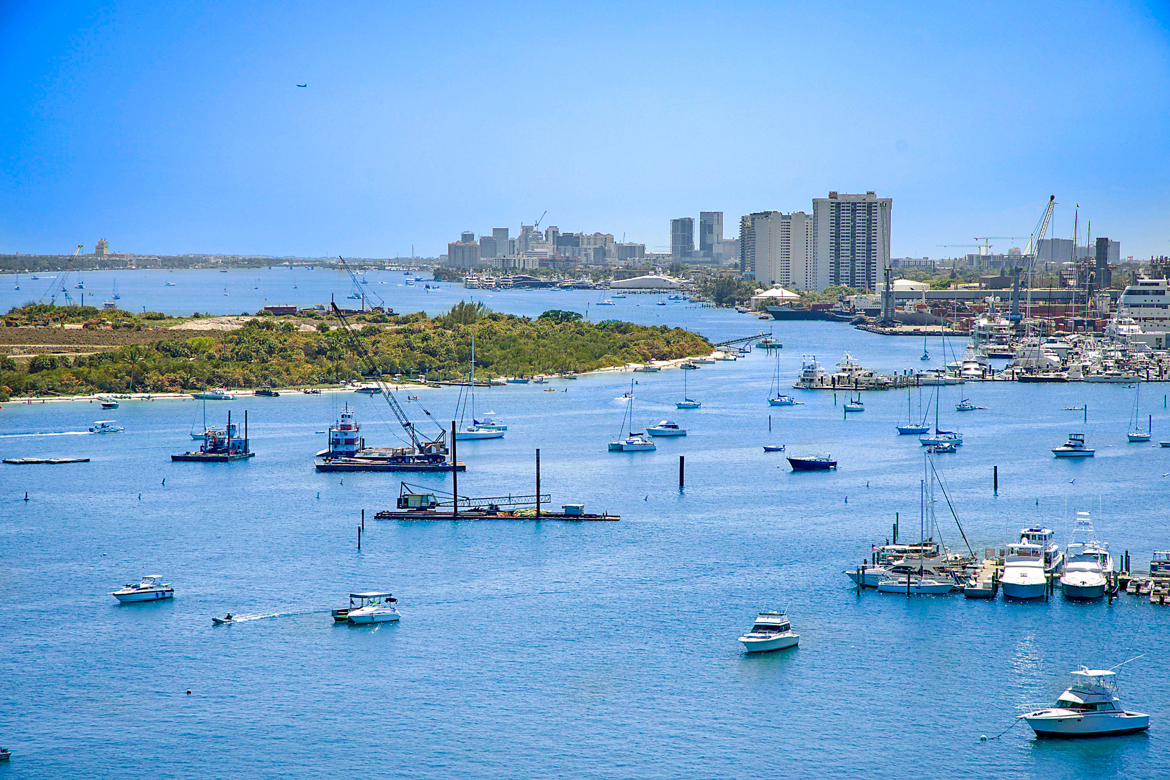  2640 Lake Shore Drive, Riviera Beach, FL, 33404 - 物件實景