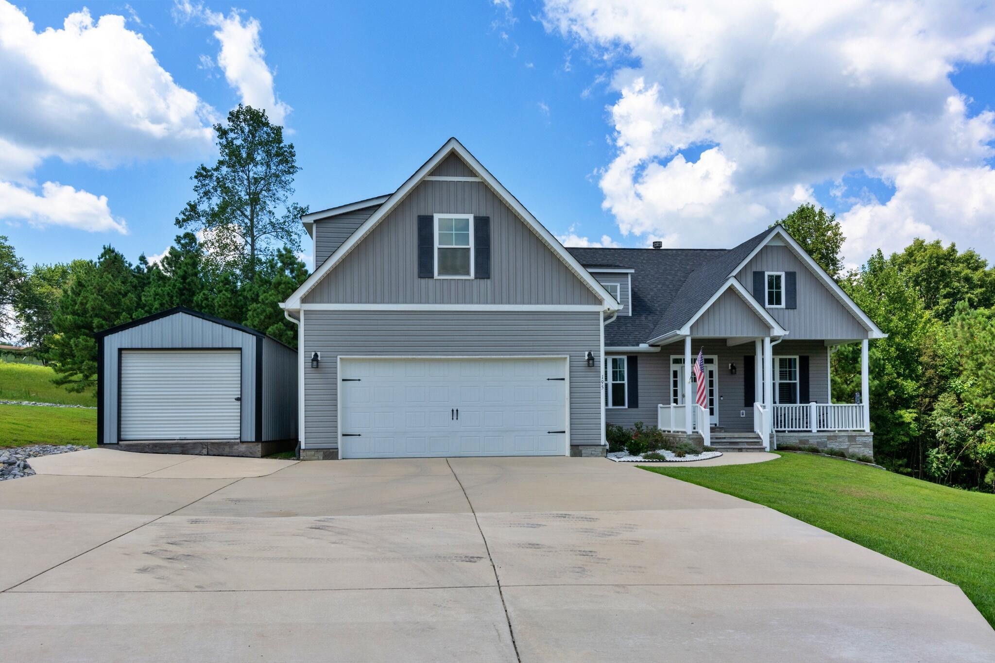 Dunlap, Tennessee, 37327, United States, 3 Bedrooms Bedrooms, ,4 BathroomsBathrooms,Residential,For Sale,1942709