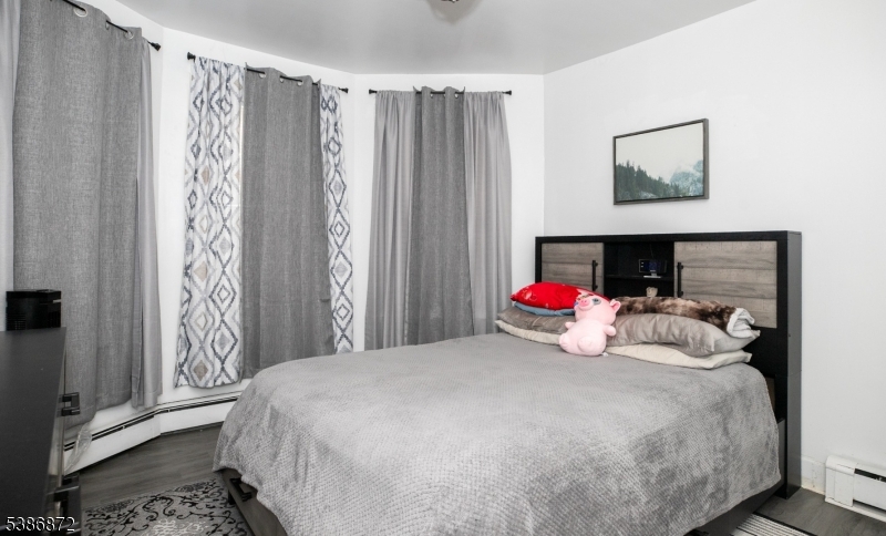 Hawthorne, New Jersey, 07506-3729, United States, 4 Bedrooms Bedrooms, ,Residential,For Sale,1979811