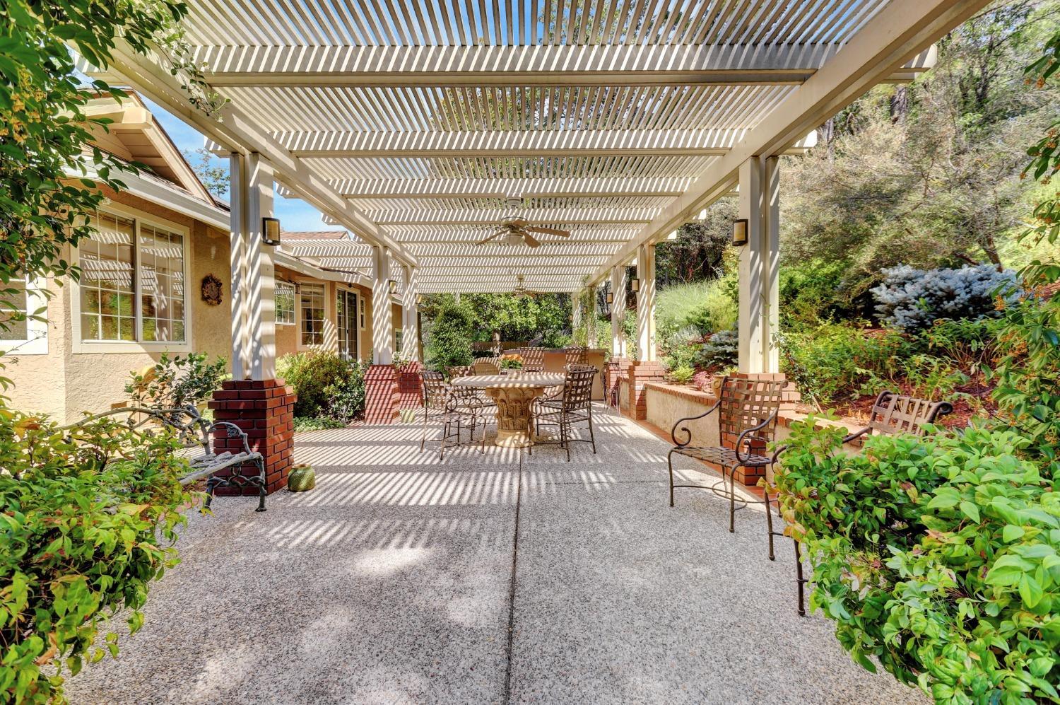 Grass Valley, California, 95949, United States, 3 Bedrooms Bedrooms, ,3 BathroomsBathrooms,Residential,For Sale,1825193