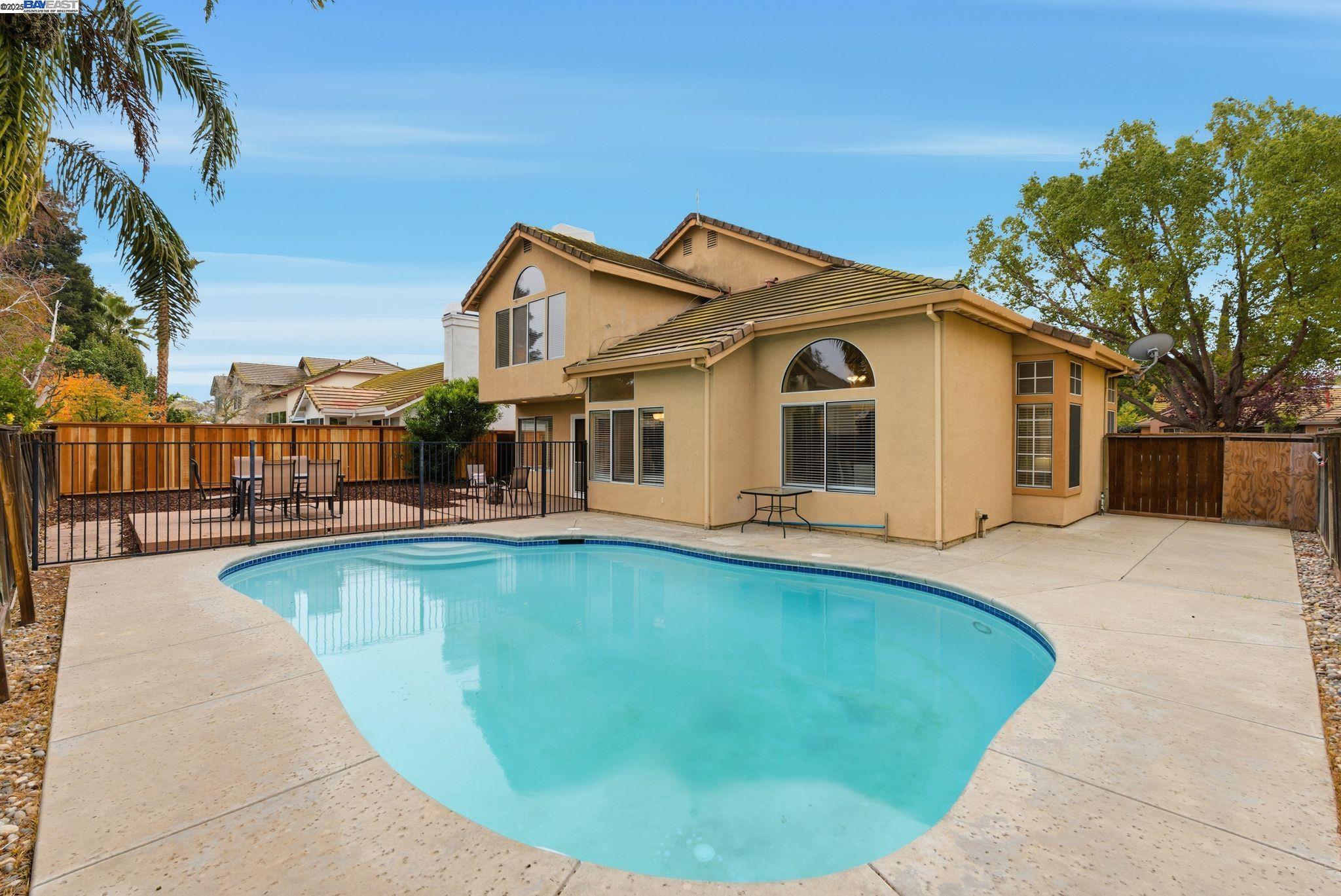 Tracy, California, 95376, United States, 4 Bedrooms Bedrooms, ,3 BathroomsBathrooms,Residential,For Sale,2002934