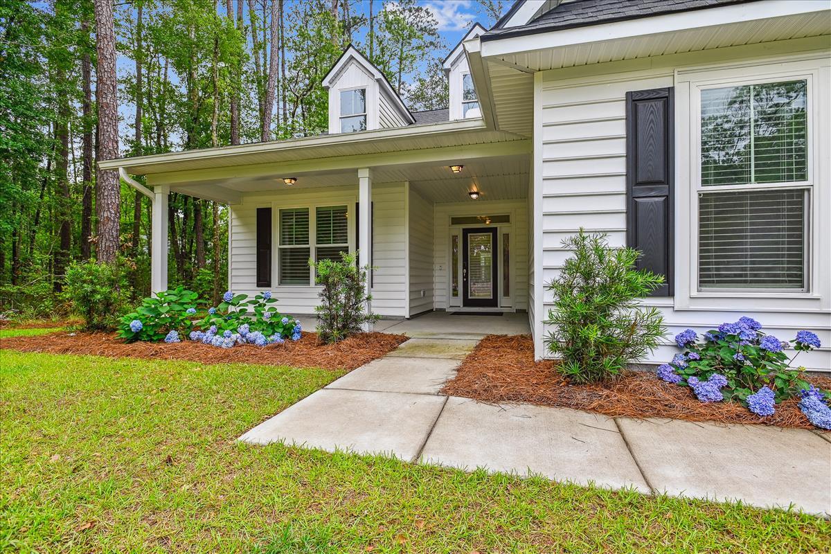 Summerville, South Carolina, 29483, United States, 4 Bedrooms Bedrooms, ,4 BathroomsBathrooms,Residential,For Sale,1897286