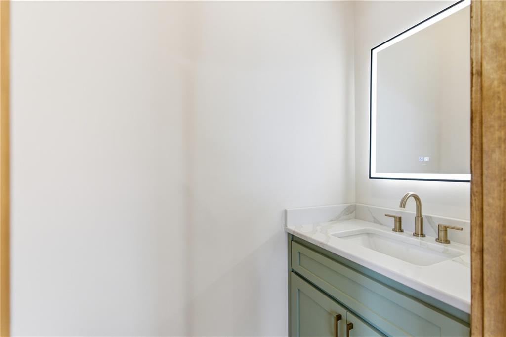 Morganton, Georgia, 30560, United States, 3 Bedrooms Bedrooms, ,4 BathroomsBathrooms,Residential,For Sale,2037777