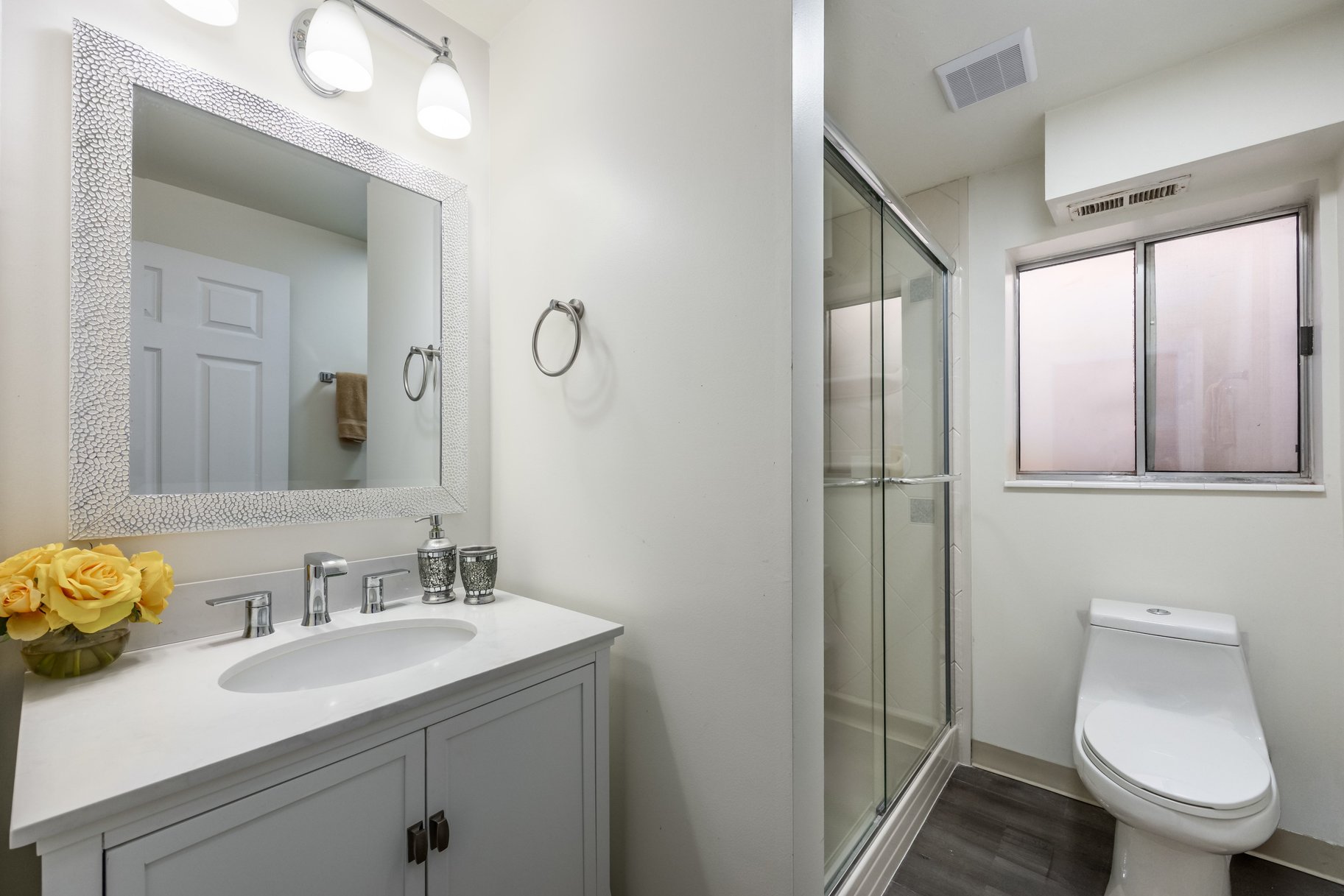  Updated Sandy Home With One of a Kind Location With Unobstructed Mountain Views - 物件實景