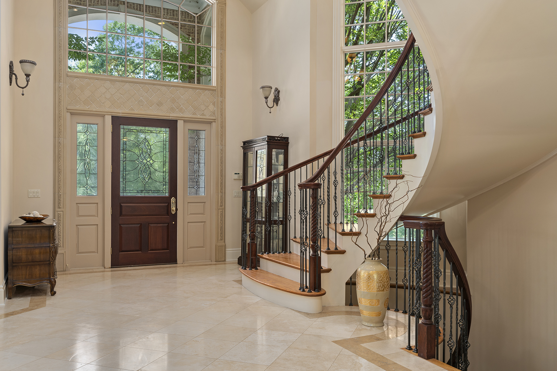  Majestic French Normandy Chateau Nestled Within a Five-Acre Gated Property - 物件實景