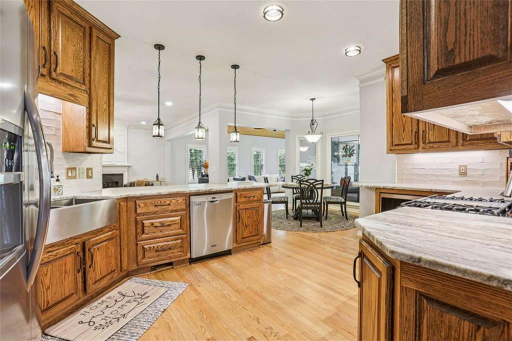 Cumming, Georgia, 30040, United States, 5 Bedrooms Bedrooms, ,4 BathroomsBathrooms,Residential,For Sale,2042471