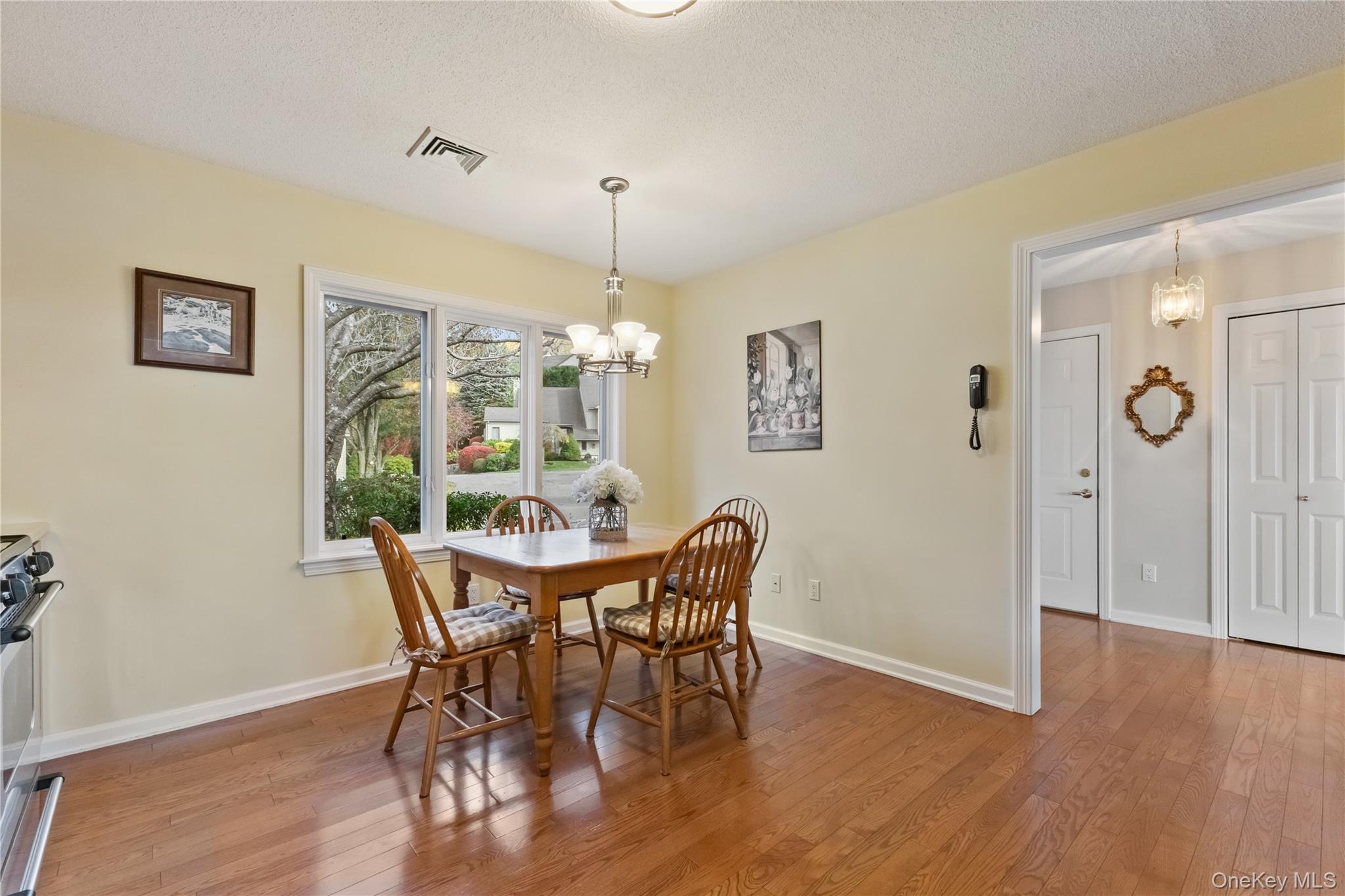 Somers, New York, 10589, United States, 3 Bedrooms Bedrooms, ,2 BathroomsBathrooms,Residential,For Sale,1989614