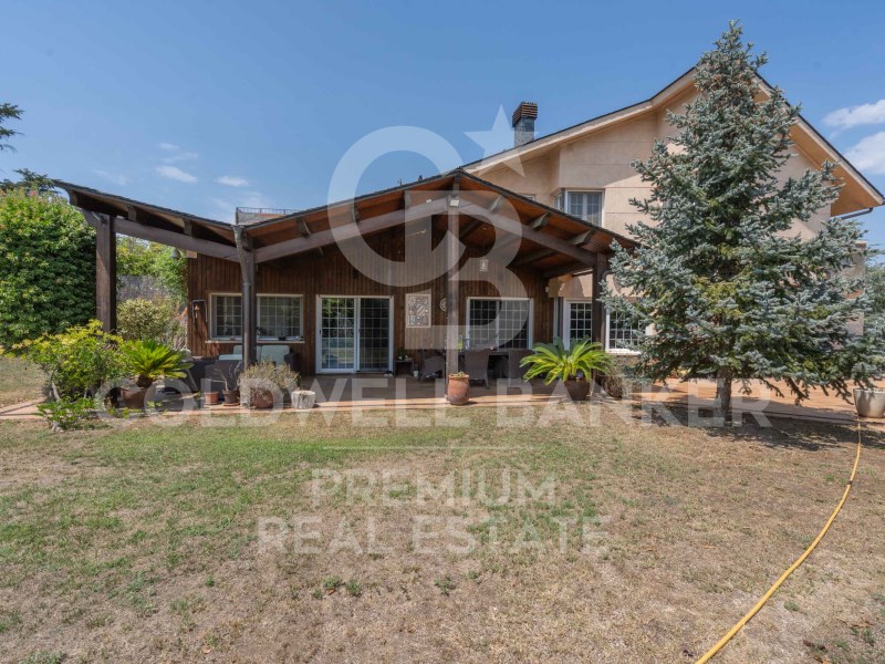 Cerdanyola del Vallès, Catalonia, ES, 4 Bedrooms Bedrooms, ,4 BathroomsBathrooms,Residential,For Sale,1613649