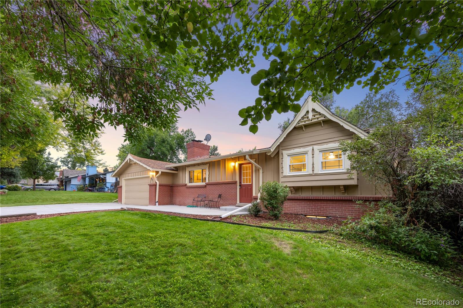 Lakewood, Colorado, 80214, United States, 3 Bedrooms Bedrooms, ,2 BathroomsBathrooms,Residential,For Sale,1940833