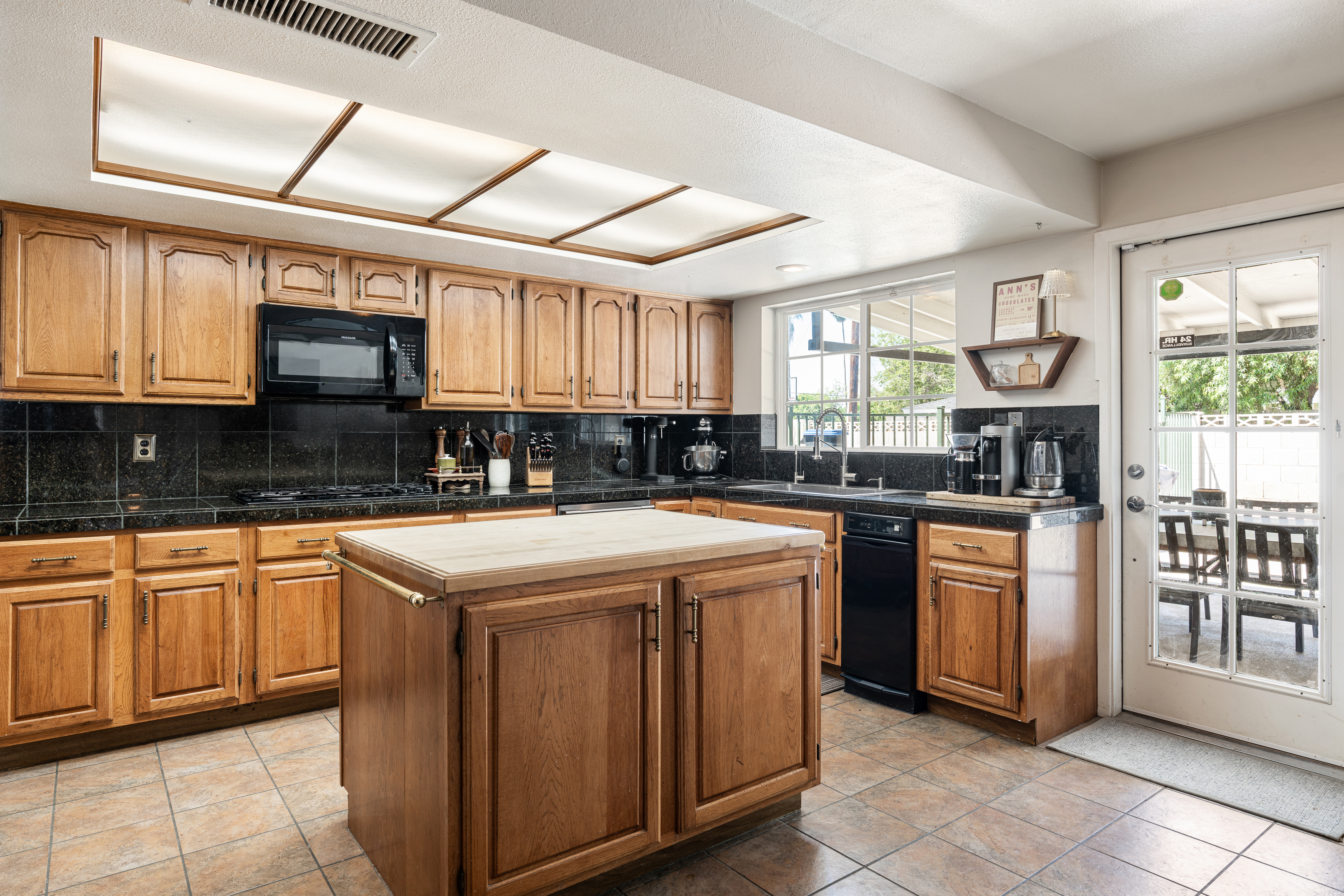  7540 N 7th Avenue  Phoenix, AZ - 物件實景