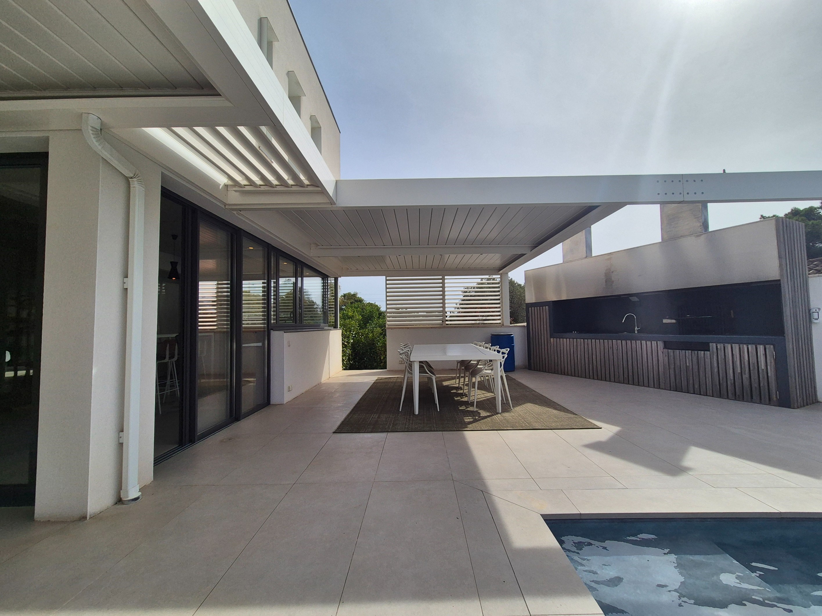  Elegant Contemporary Villa - 物件實景