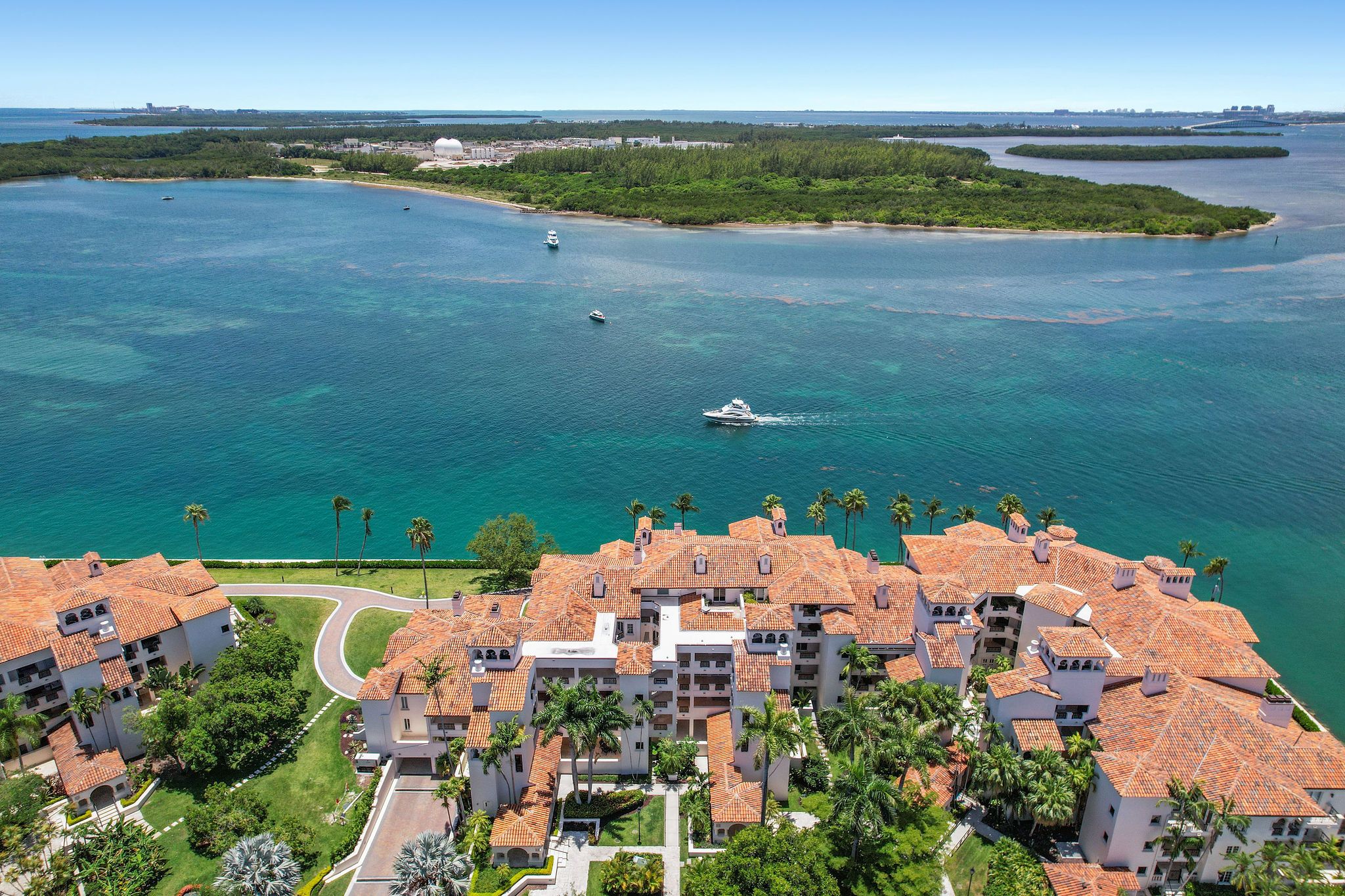  2432 Fisher Island Dr, Miami Beach, FL, 33109 - 物件實景
