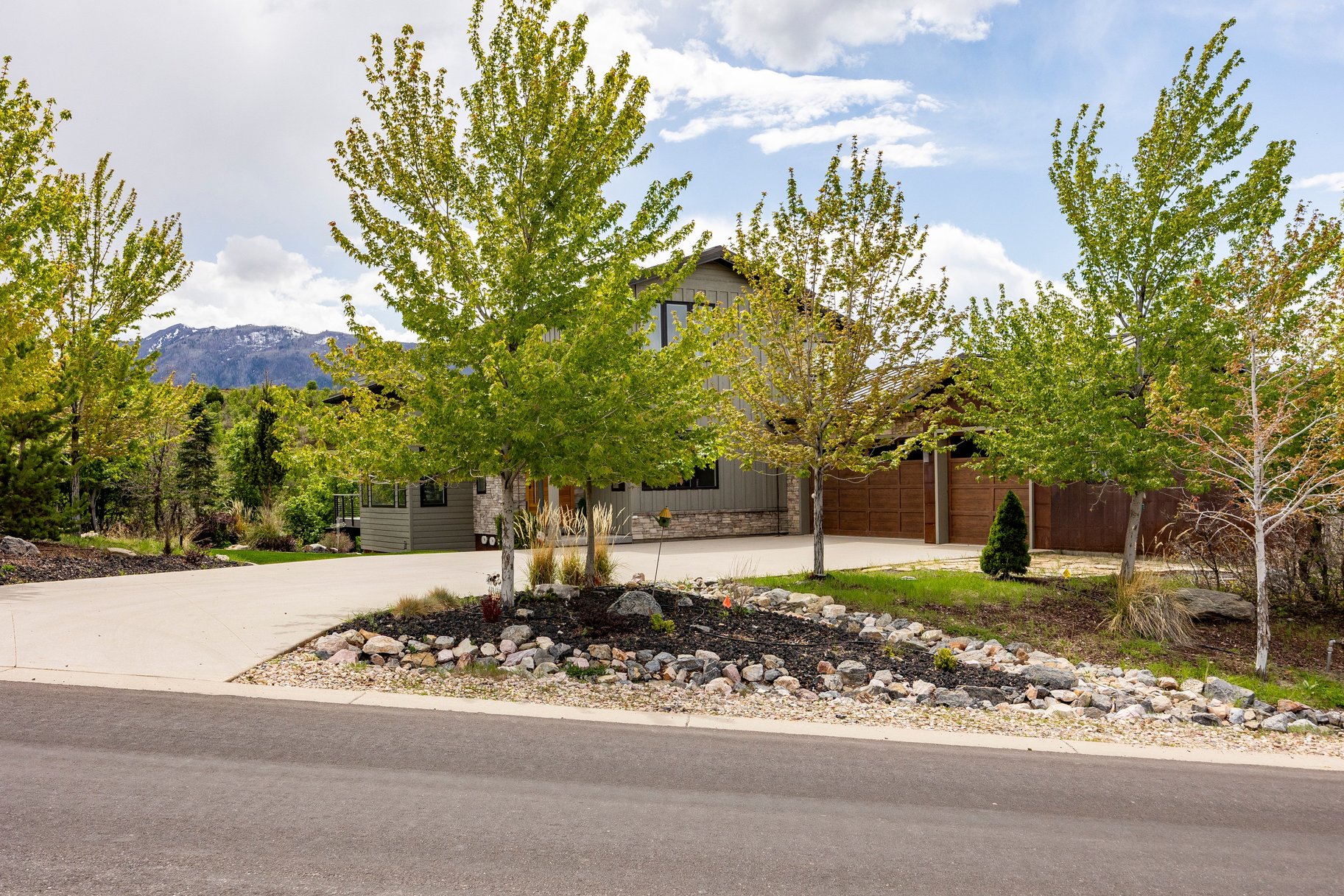  Mountain Contemporary Masterpiece with Panoramic Summit Creek Views - 物件實景