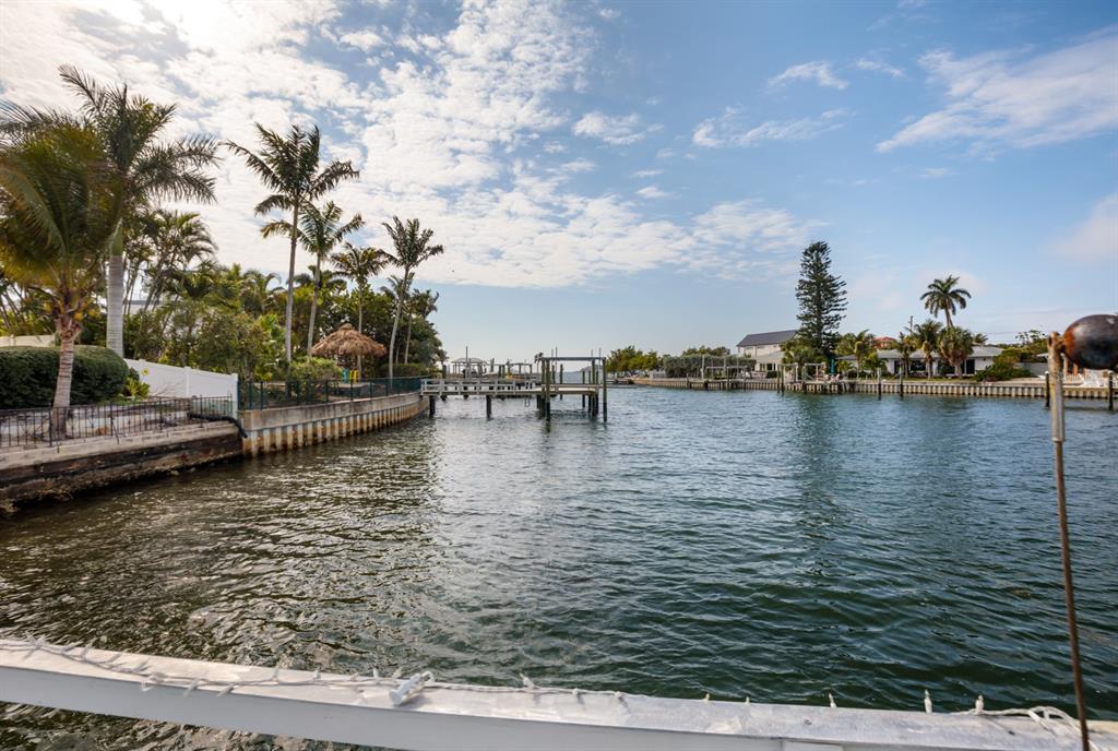 St Petersburg, Florida, 33705, United States, 3 Bedrooms Bedrooms, ,4 BathroomsBathrooms,Residential,For Sale,1793107