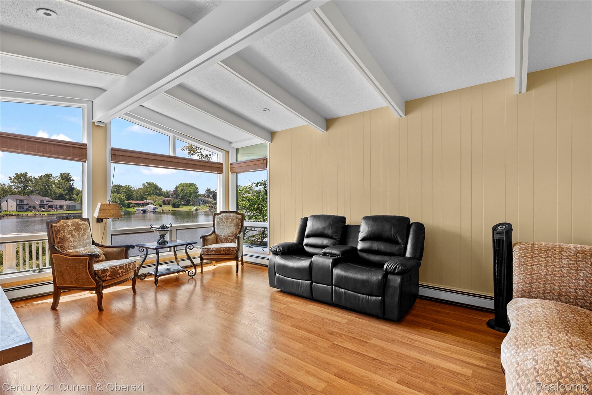 Walled Lake, Michigan, 48390, United States, 3 Bedrooms Bedrooms, ,3 BathroomsBathrooms,Residential,For Sale,1981243