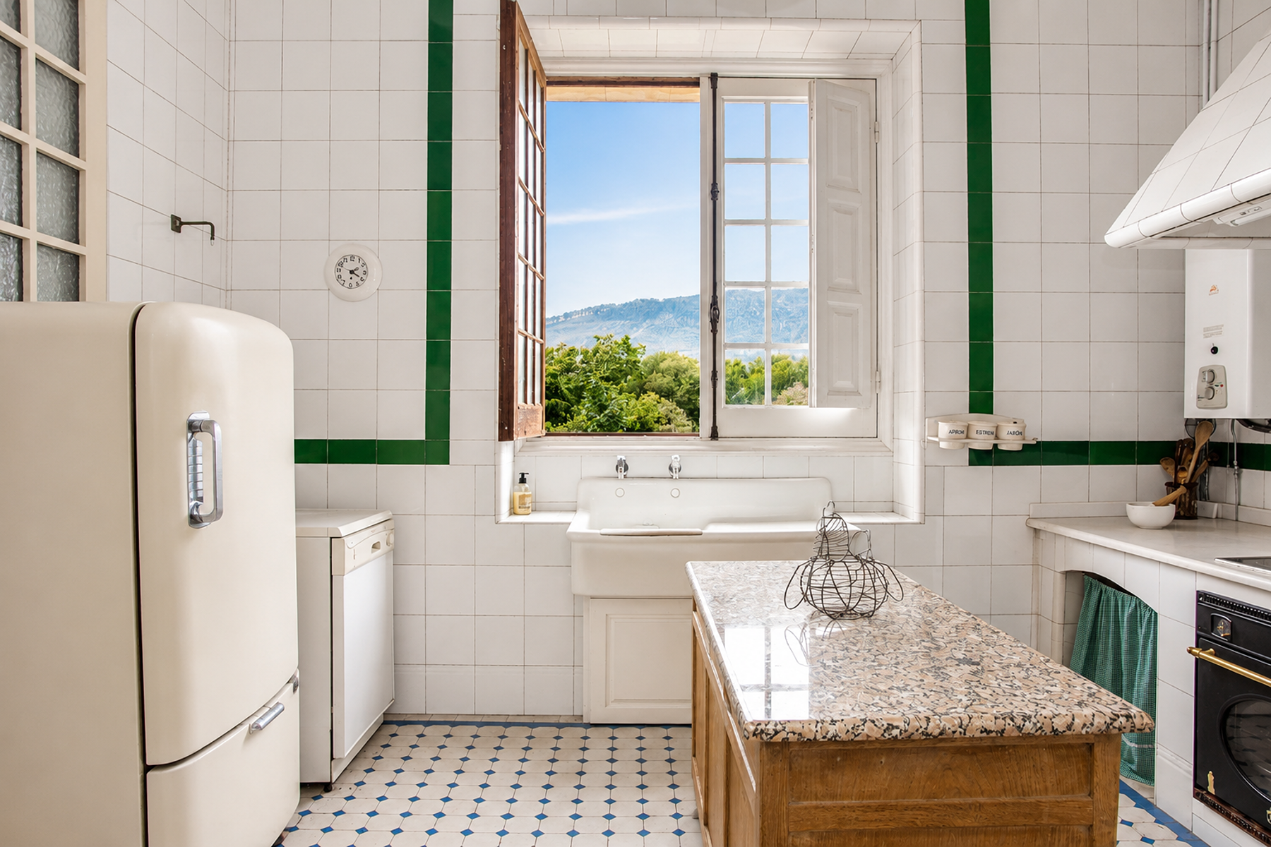  Colonial Villa in Viveiro, Lugo: Elegance and Rural Tranquility - 物件實景