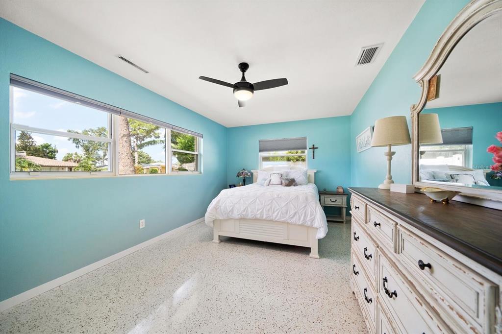 Belleair, Florida, 33756, United States, 2 Bedrooms Bedrooms, ,2 BathroomsBathrooms,Residential,For Sale,1988063