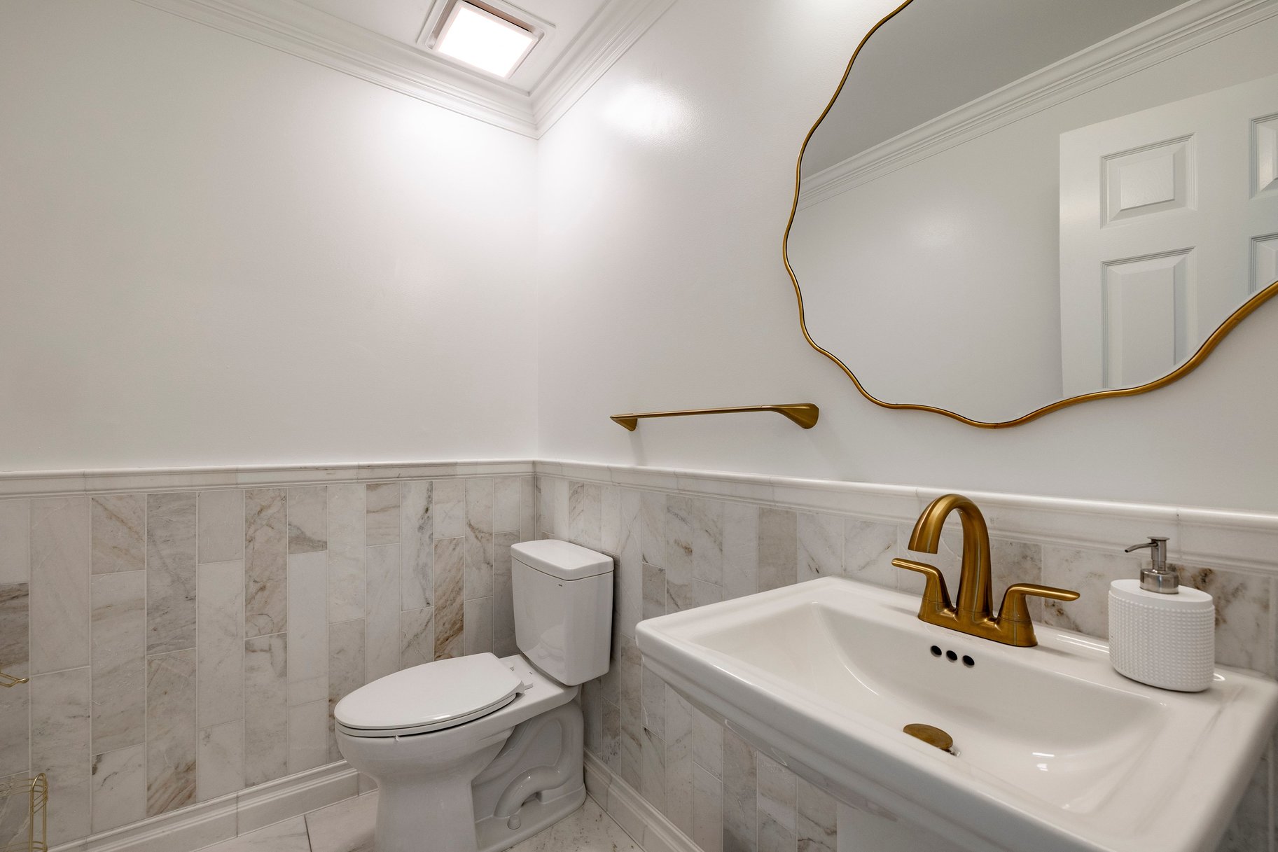  Fully Remodeled Colonial in Prestigious Federal Heights on a Large ~3/4 acre lot - 物件實景