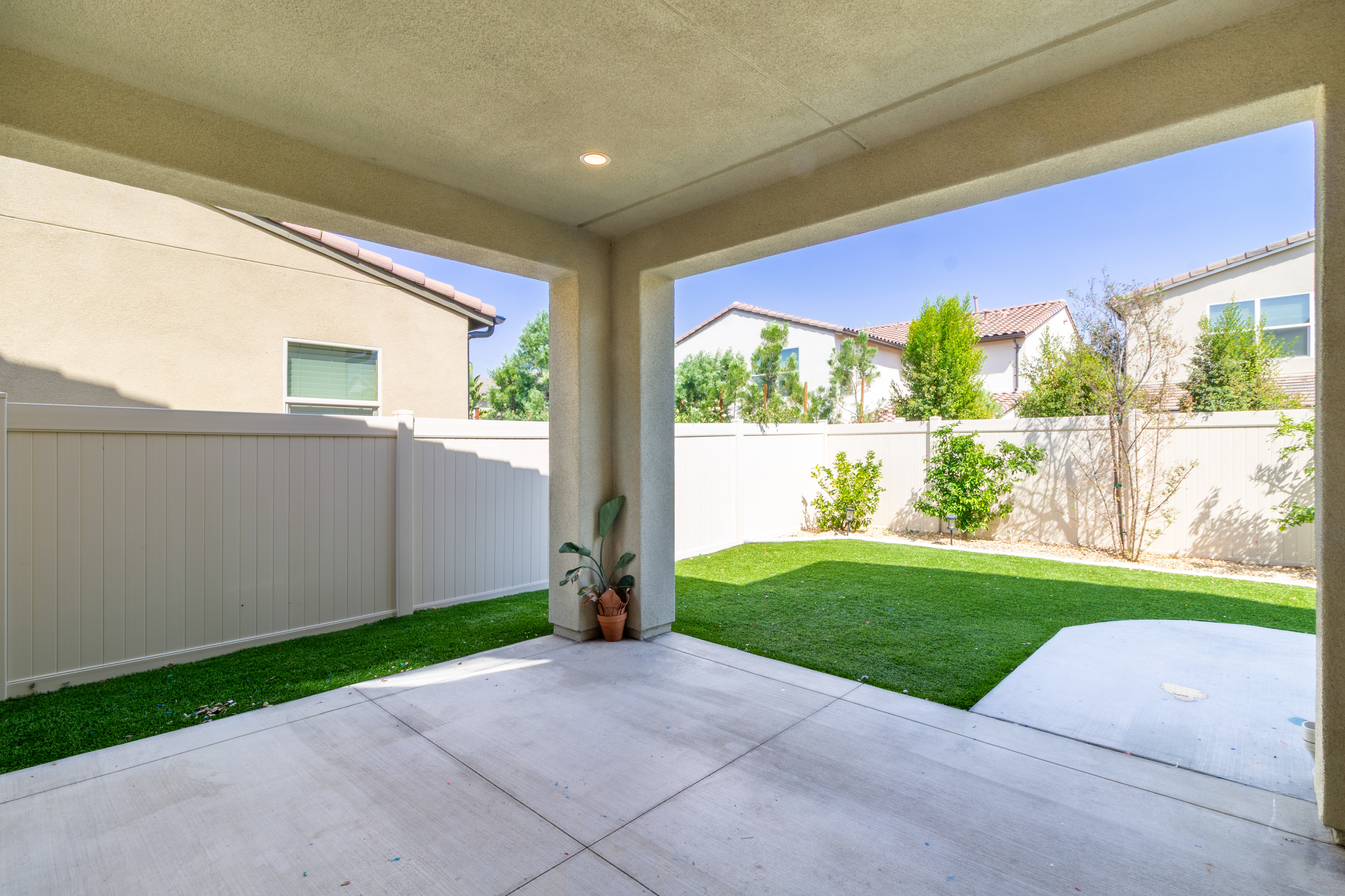 Corona, California, 92883, United States, 4 Bedrooms Bedrooms, ,3 BathroomsBathrooms,Residential,For Sale,1922003