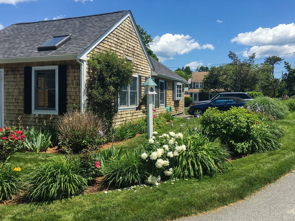 Bourne, Massachusetts, 02559, United States, 2 Bedrooms Bedrooms, ,2 BathroomsBathrooms,Residential,For Sale,1921886
