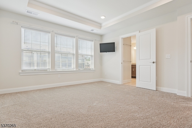Warren Twp., New Jersey, 07059, United States, 4 Bedrooms Bedrooms, ,4 BathroomsBathrooms,Residential,For Sale,1940451