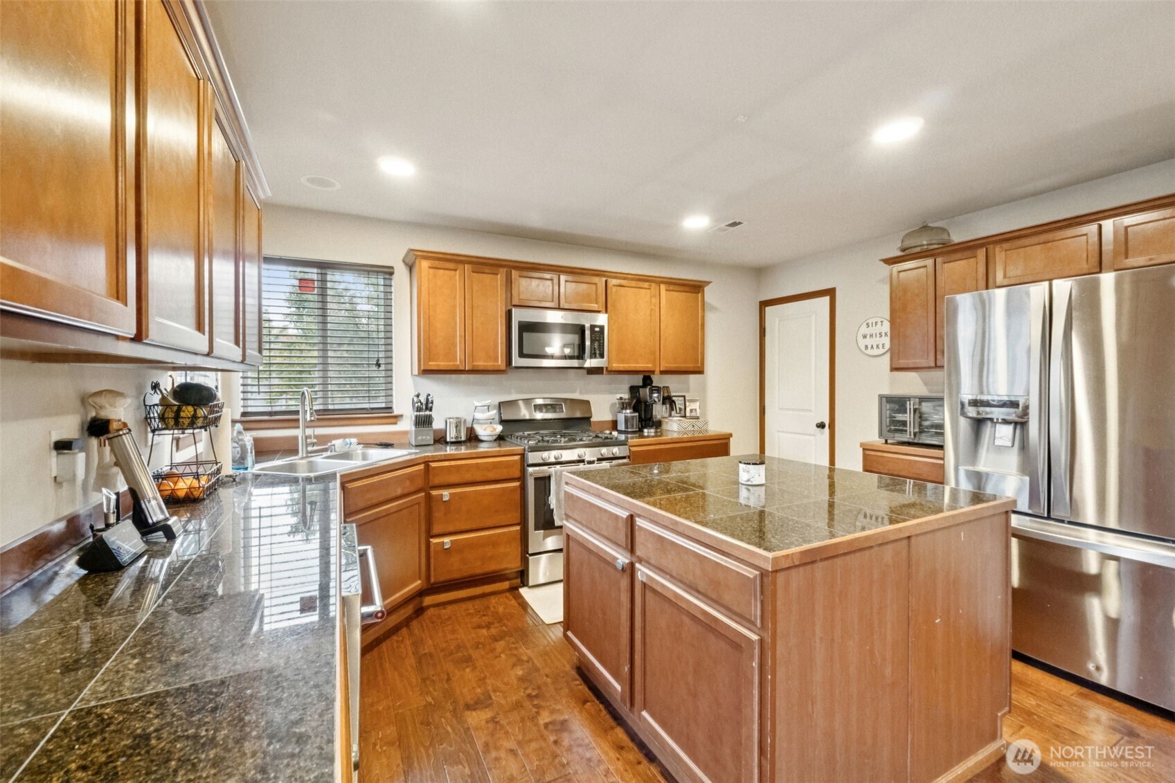 Marysville, Washington, 98271, United States, 3 Bedrooms Bedrooms, ,3 BathroomsBathrooms,Residential,For Sale,1989065