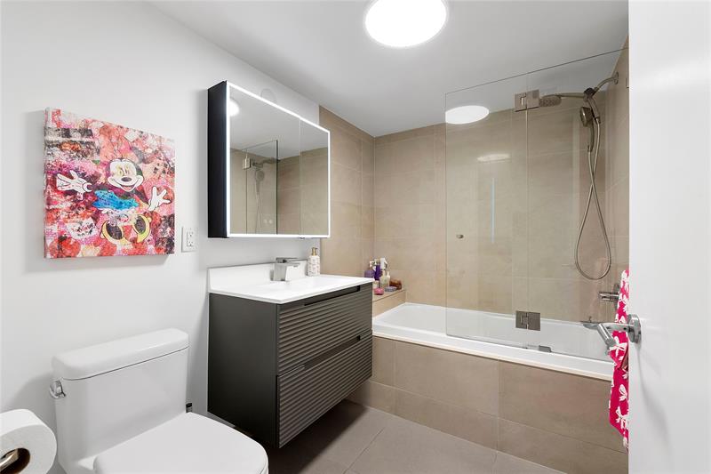 Miami Beach, Florida, 33141, United States, 2 Bedrooms Bedrooms, ,2 BathroomsBathrooms,Residential,For Sale,1990899