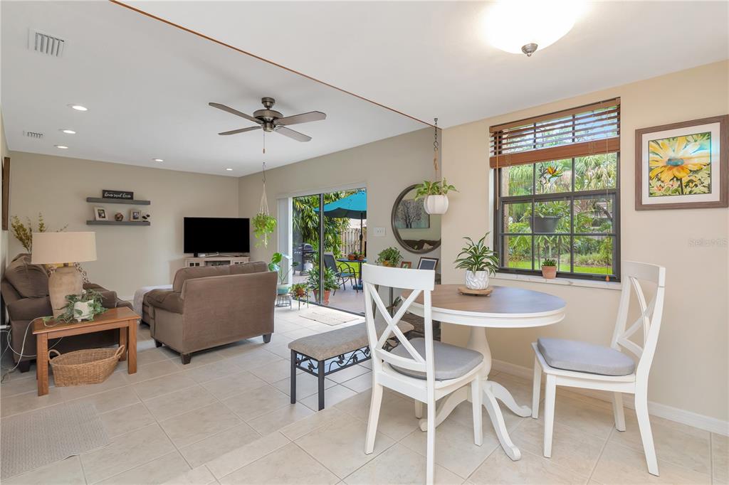 Largo, Florida, 33773, United States, 3 Bedrooms Bedrooms, ,3 BathroomsBathrooms,Residential,For Sale,1839107