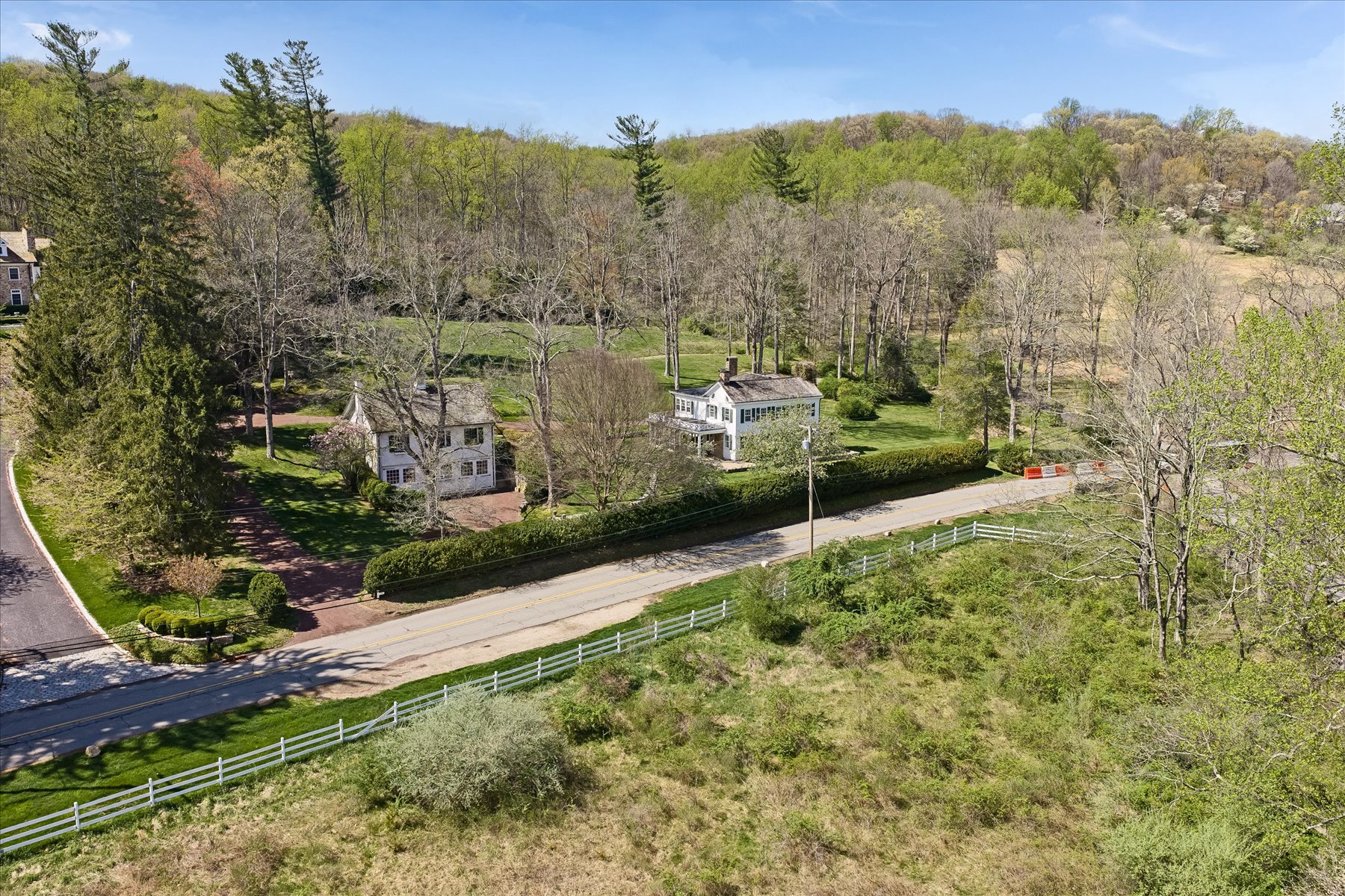  Timeless Character with an Exceptional Setting - 物件實景