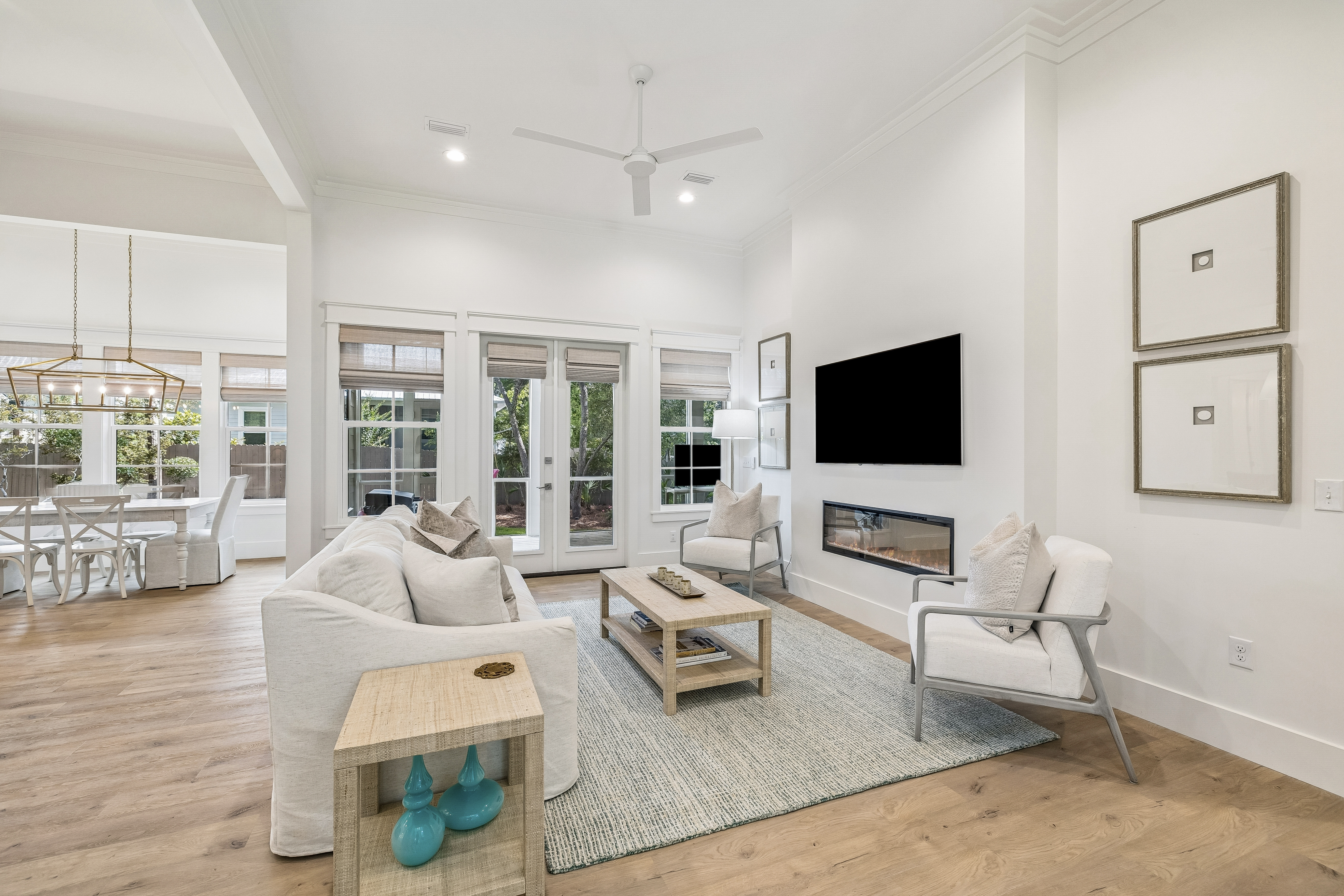  Custom Coastal Luxury with Walkable Beach Access - 物件實景